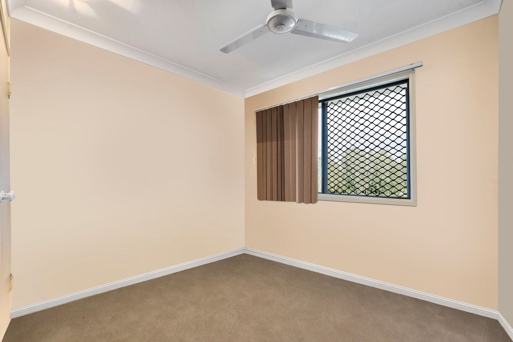 32 Elton Drive, Kelso, QLD 4815, Kelso - Thumbnail 8