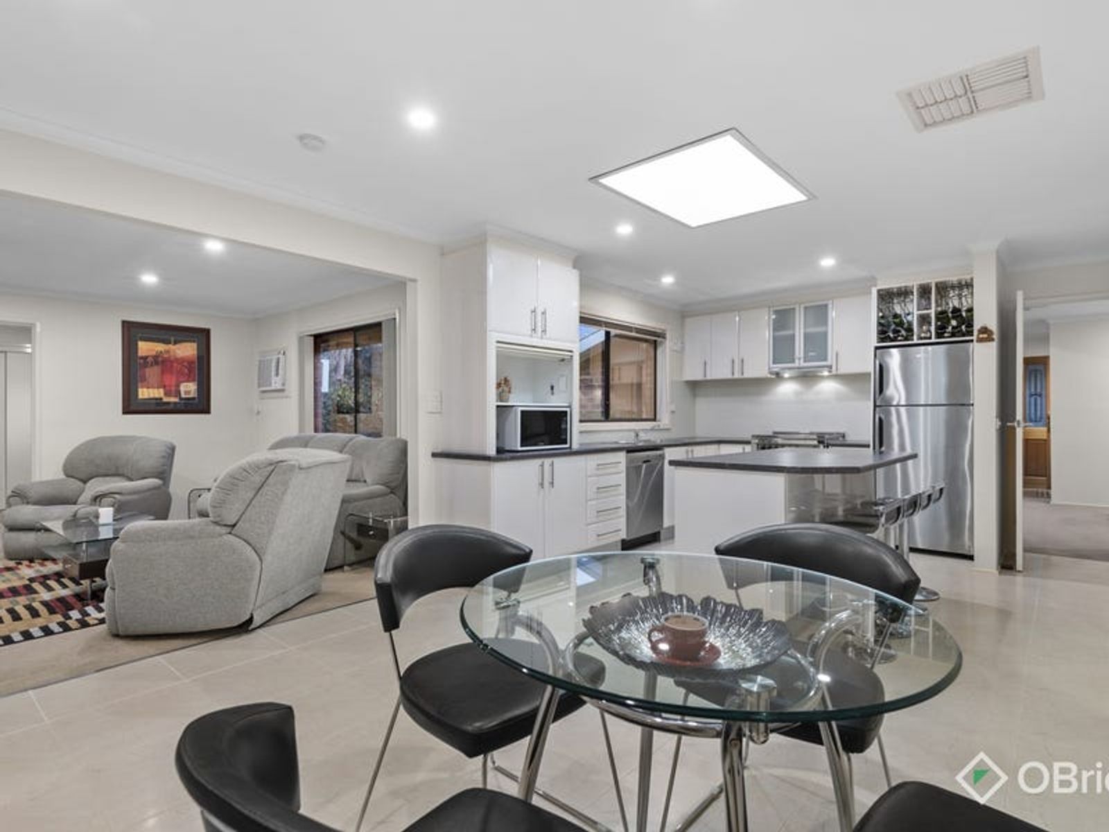 2 Forrest Court, Endeavour Hills, VIC 3802, Endeavour Hills - Thumbnail 4