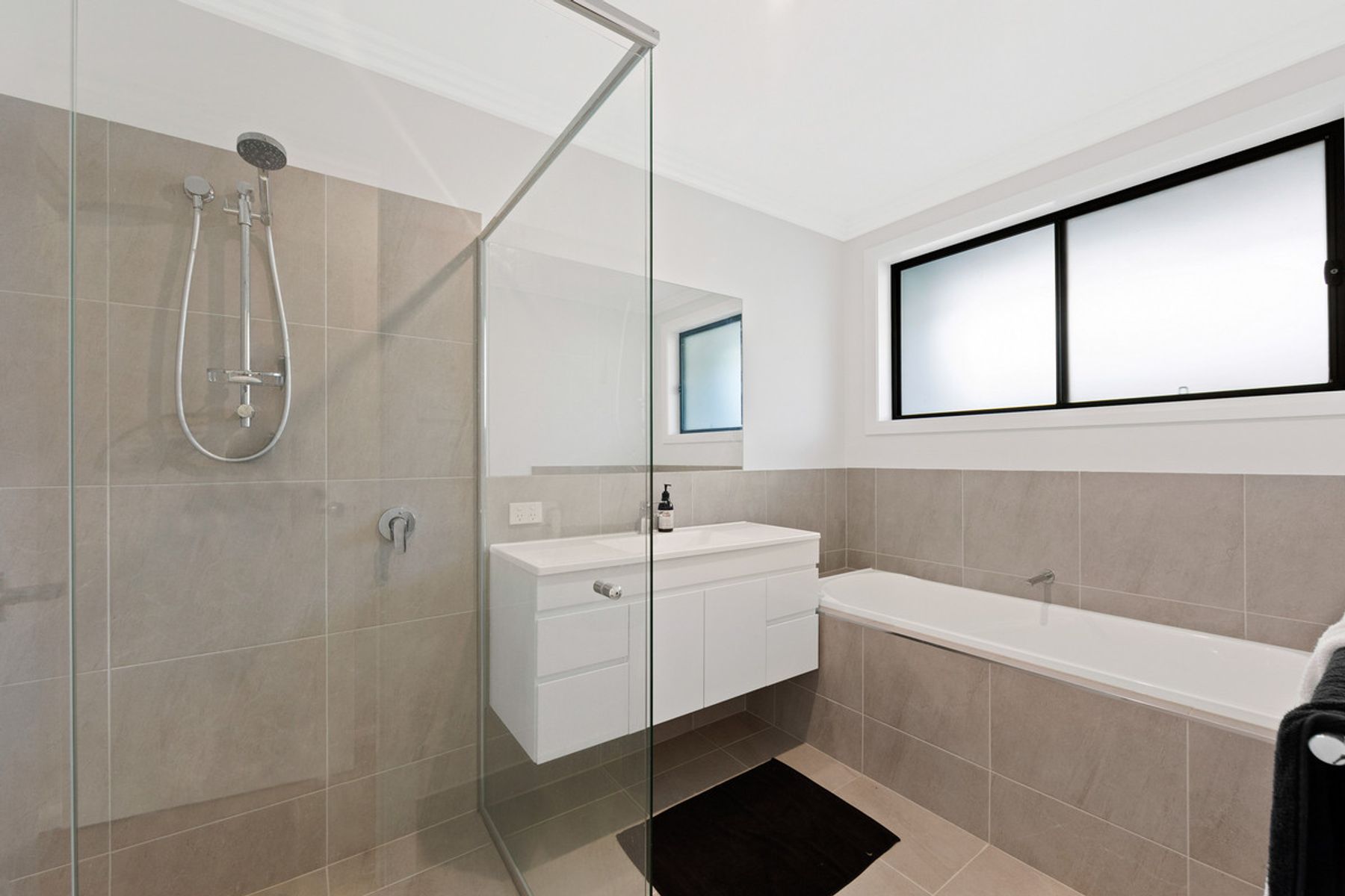 1 Ventura Place, Port Macquarie NSW 2444, Port Macquarie - Thumbnail 6