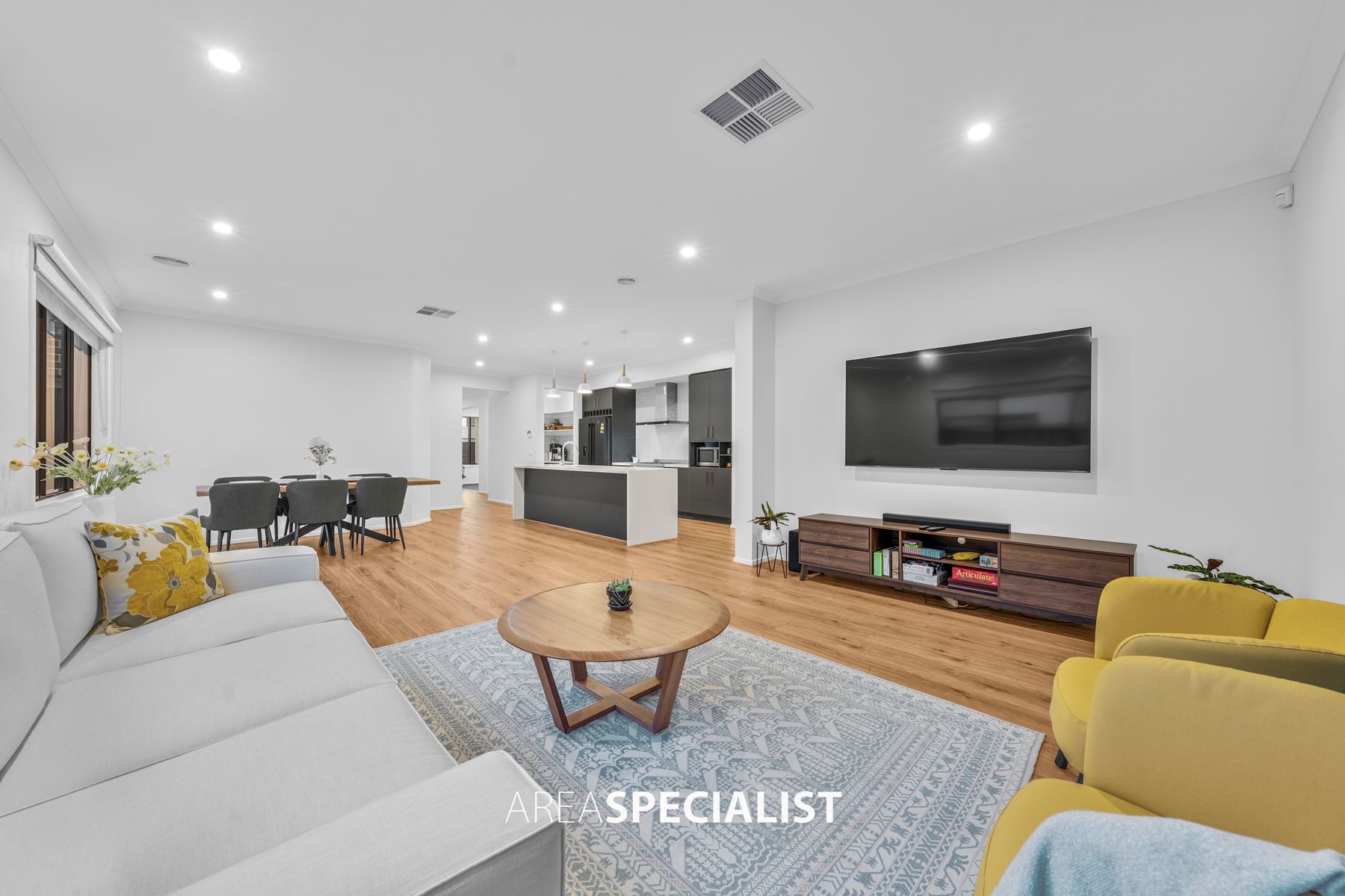 40 Rockbank Road, Clyde North, Clyde North - Thumbnail 4