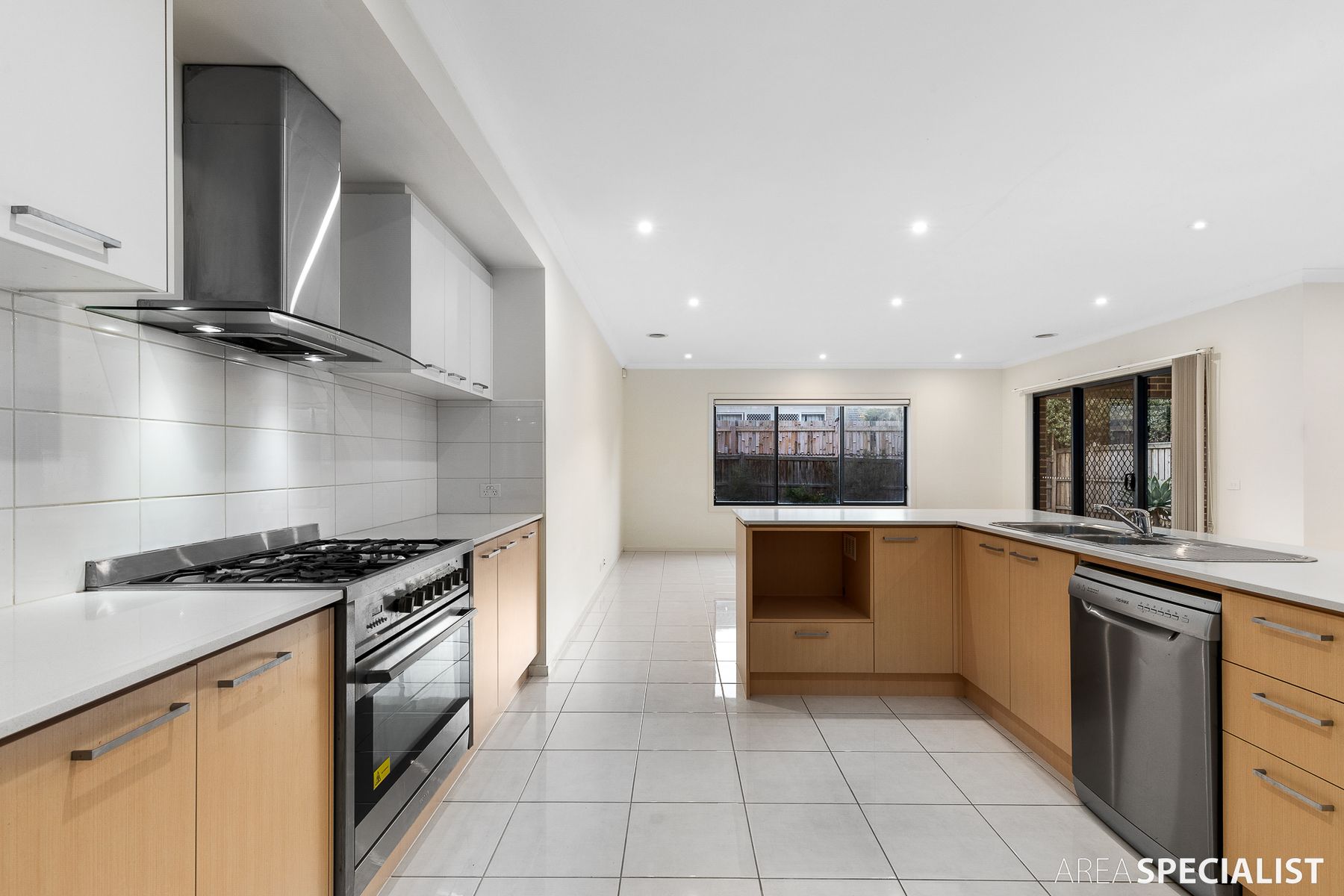 126 Bondi Parade, Point Cook, VIC 3030, Point Cook - Thumbnail 6