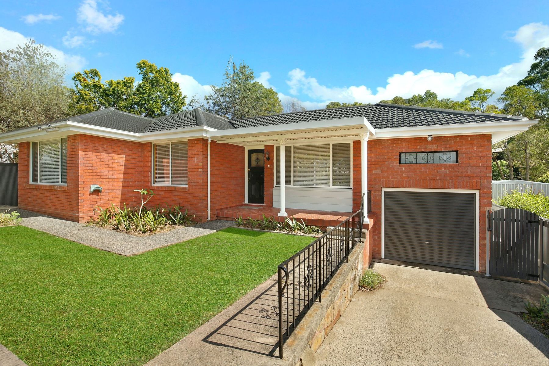 16 Valley Drive, Figtree NSW 2525