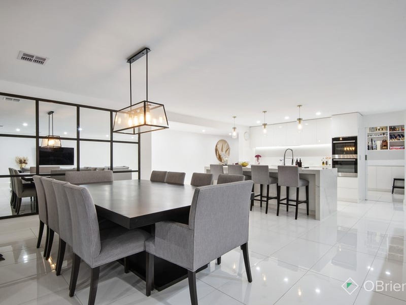 4 Knight Court, Endeavour Hills, VIC 3802, Endeavour Hills - Thumbnail 2
