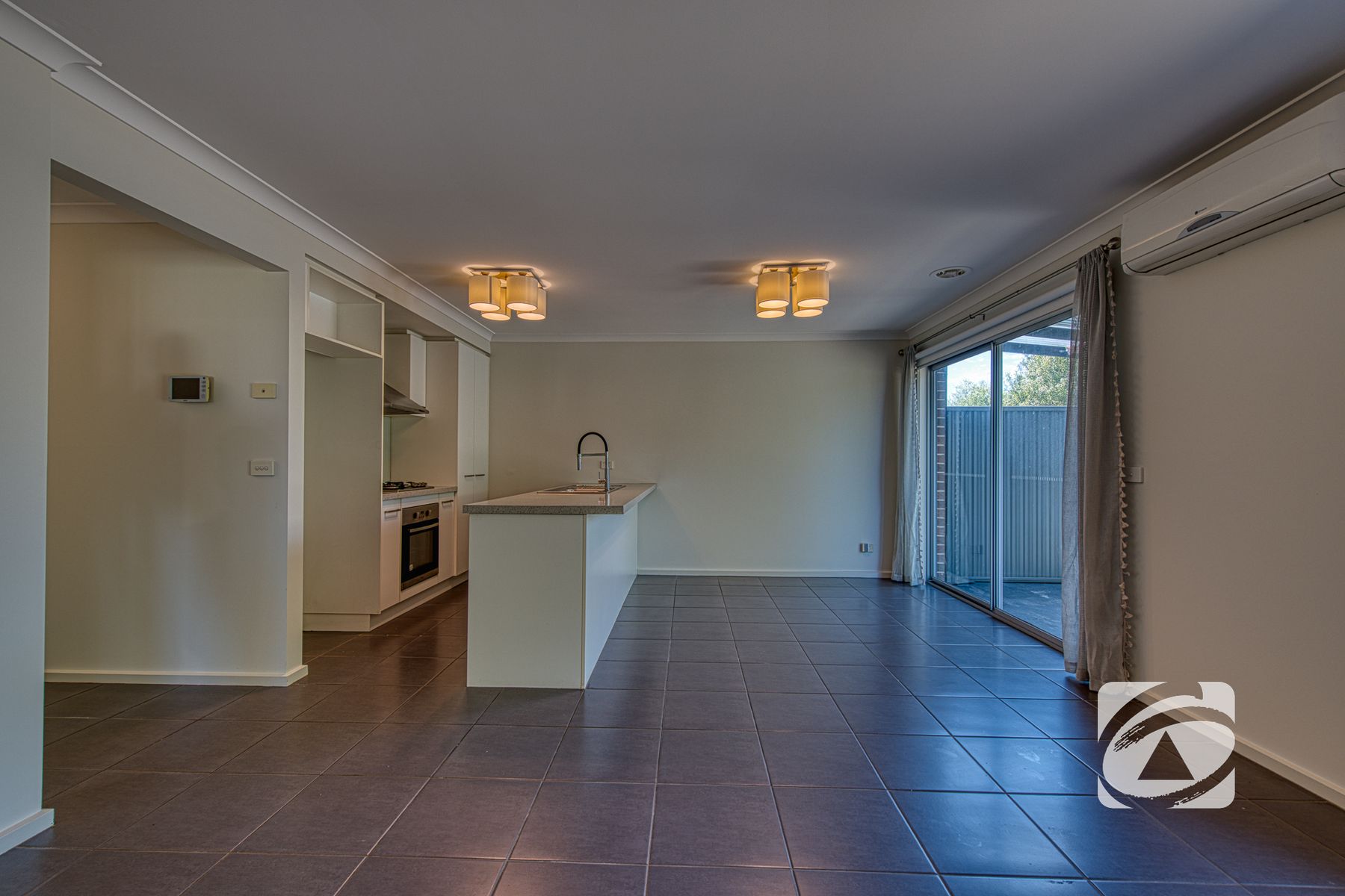 2 Hestia Avenue, Cranbourne West, VIC 3977, Cranbourne West - Thumbnail 5