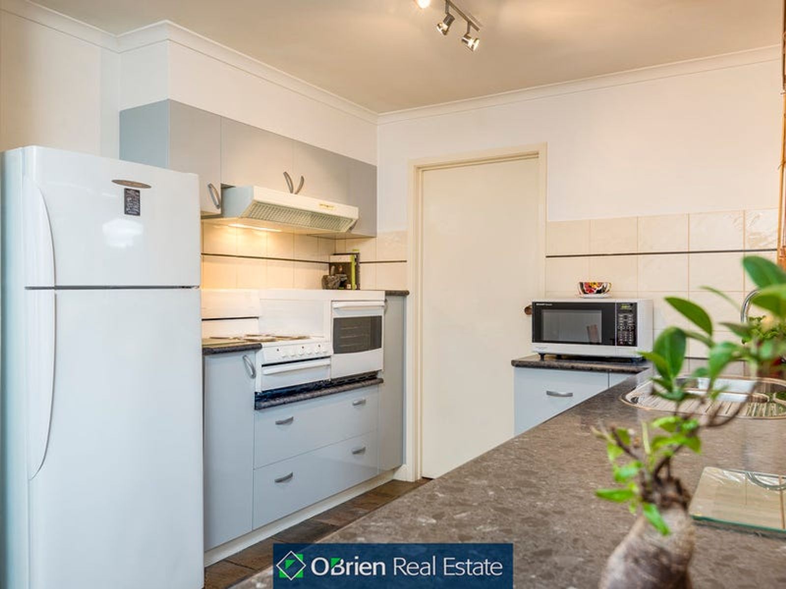 92 James Cook Drive, Endeavour Hills, VIC 3802, Endeavour Hills - Thumbnail 5