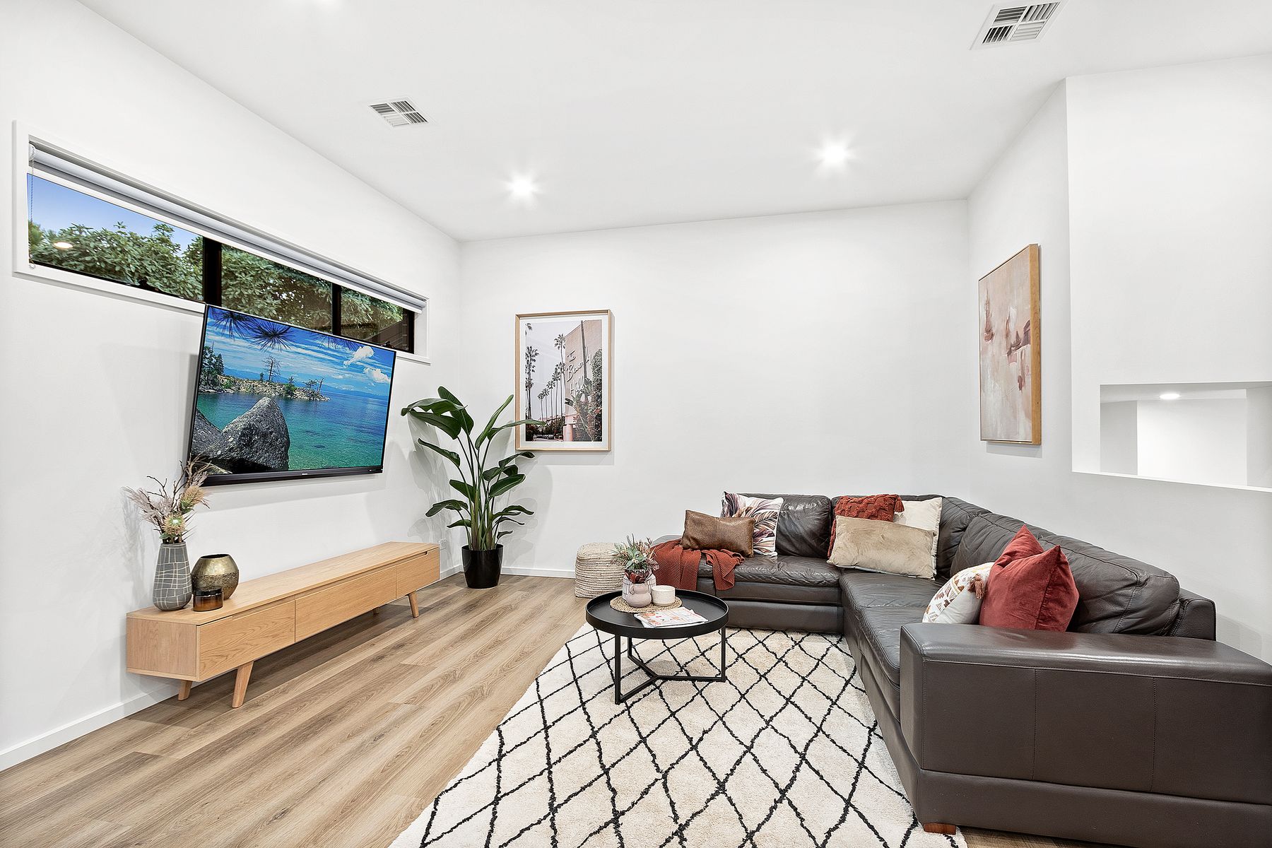 2A Sunburst Court, Mooroolbark - Thumbnail 5