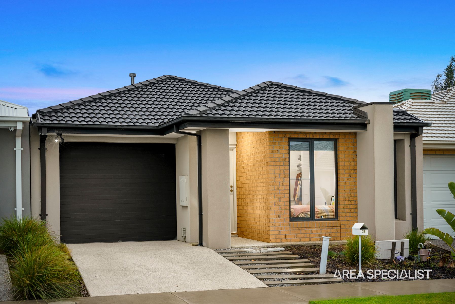 39 Inglewood Drive, Werribee, Werribee - Thumbnail 3