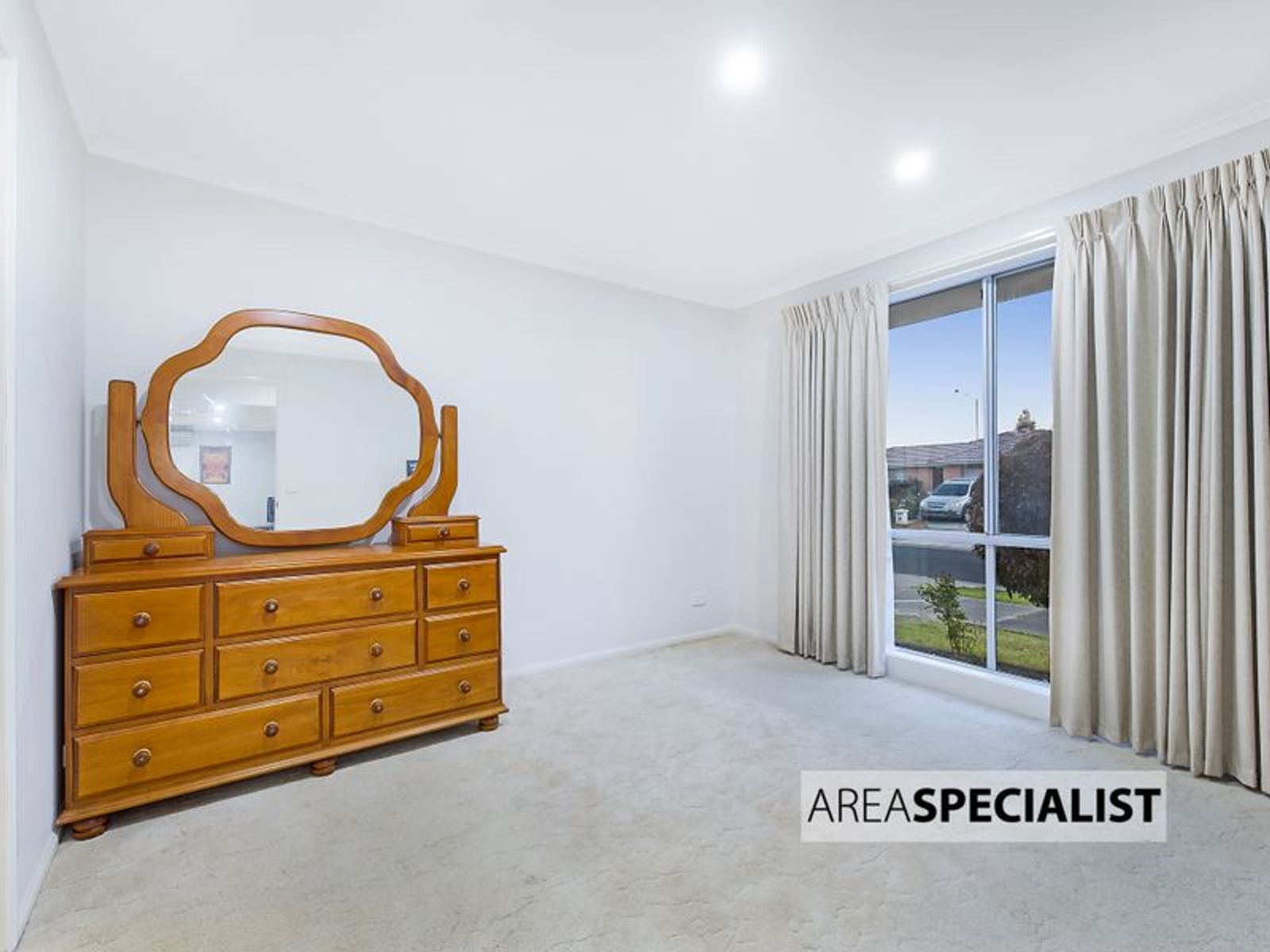 52 Trafalgar Way, Cranbourne East, VIC 3977, Cranbourne East - Thumbnail 5