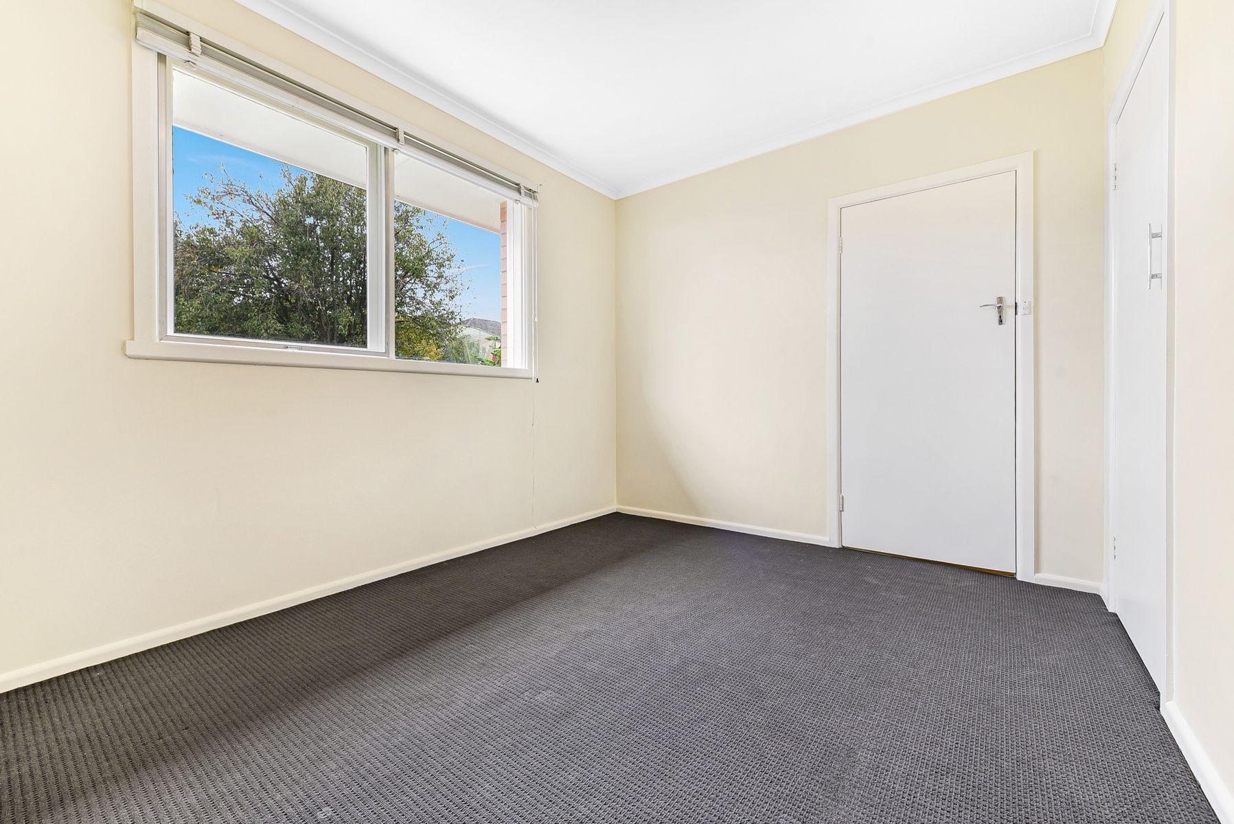 3/13, Springvale - Thumbnail 6
