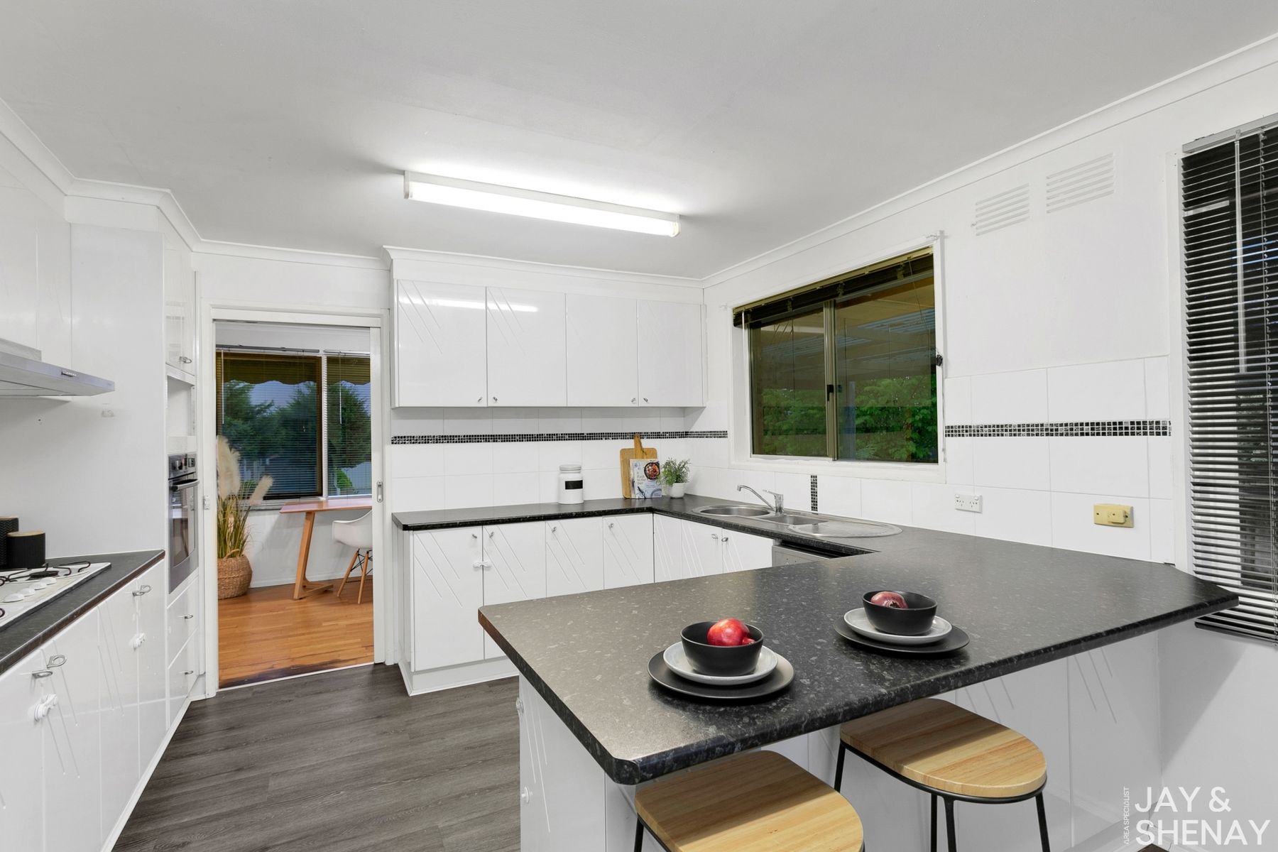 2 Melliodora Court, Endeavour Hills, VIC 3802, Endeavour Hills - Thumbnail 5
