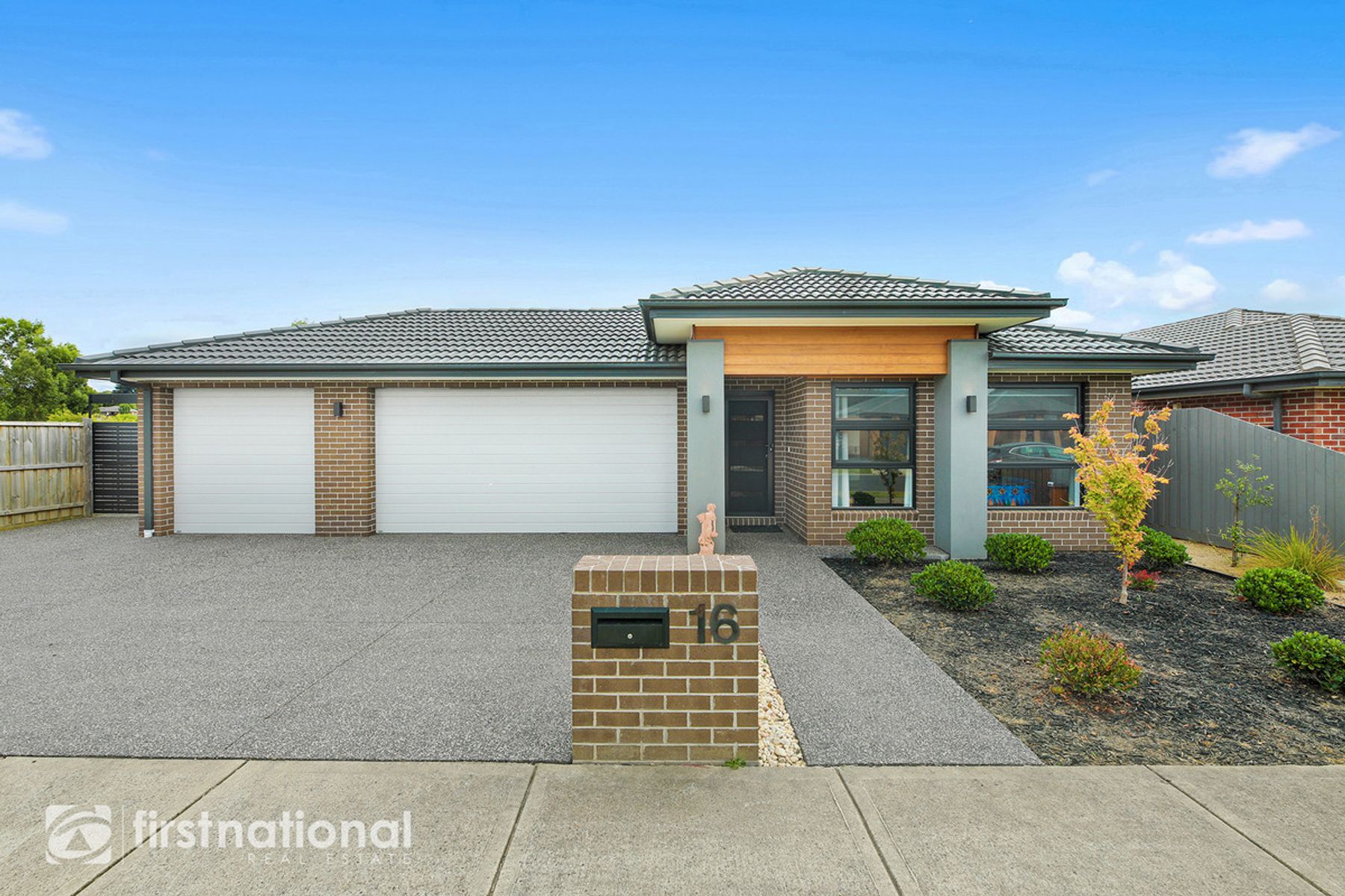 16 Pepper Crescent, Drouin, VIC 3818, Drouin - Thumbnail 2