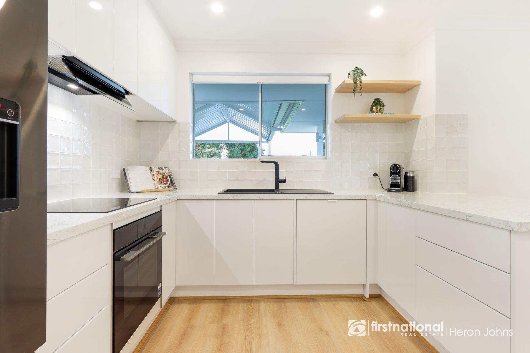 357 North Beach Road, Karrinyup WA 6018, Carine - Thumbnail 3