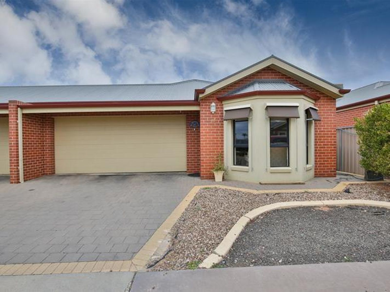 16/8 Taylor Drive