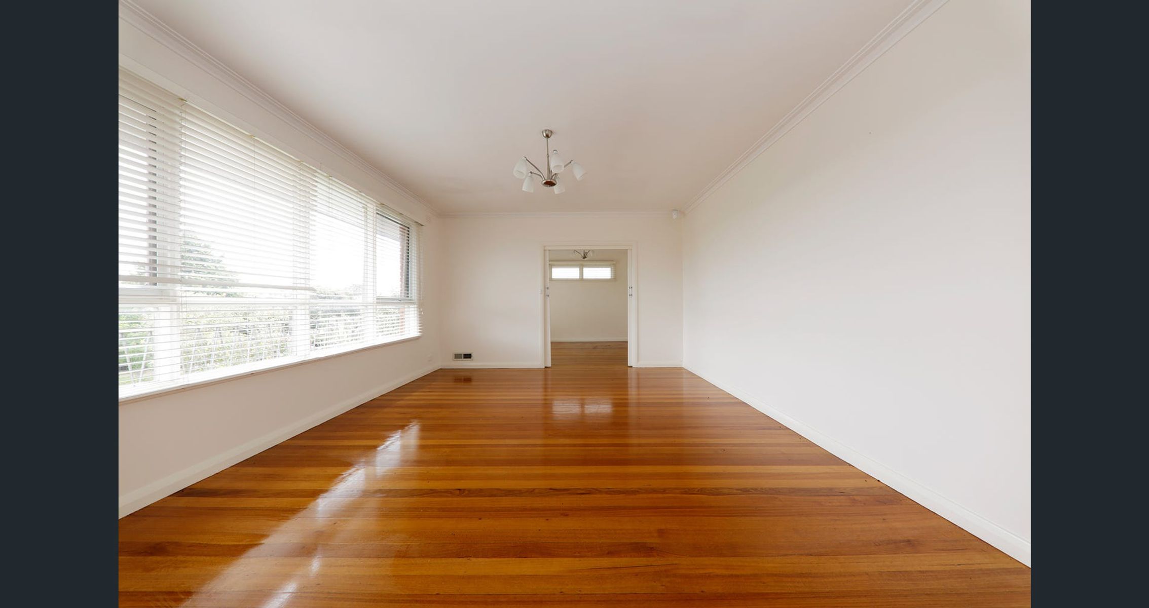 35 Fairview Road, Mount Waverley VIC 3149, Mount Waverley - Thumbnail 3