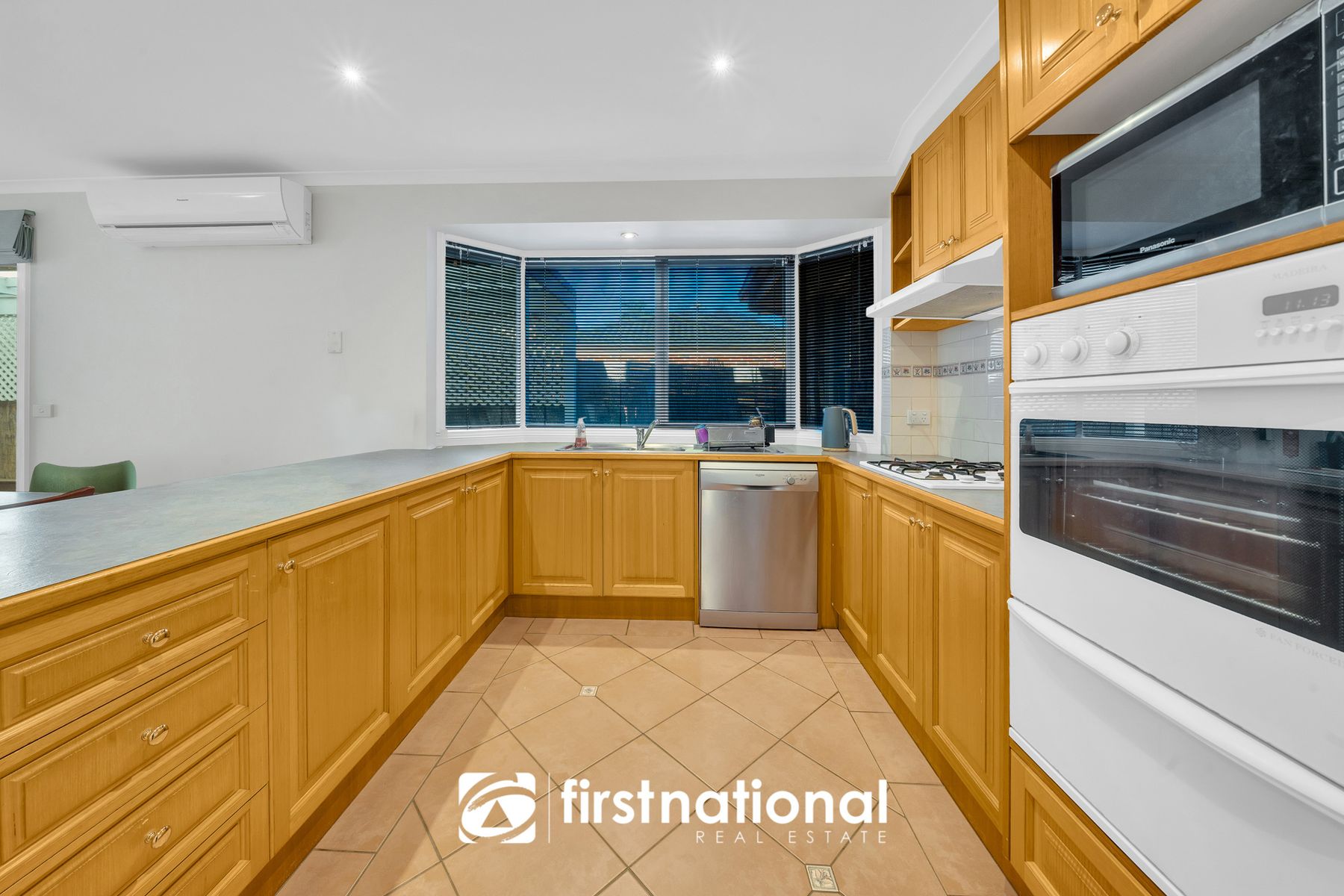 2 Euroa Avenue, Berwick VIC 3806, Berwick - Thumbnail 8