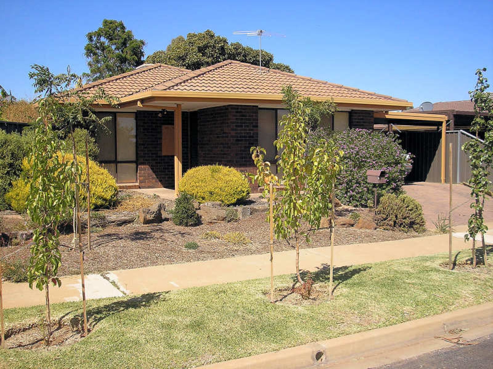 2/42 Flamingo Drive