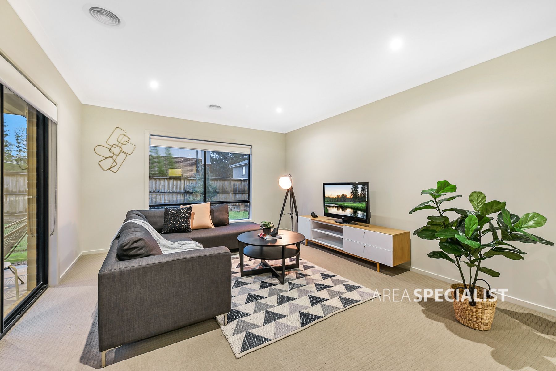 147 Clarendon Drive, Keysborough, VIC 3173, Keysborough - Thumbnail 4