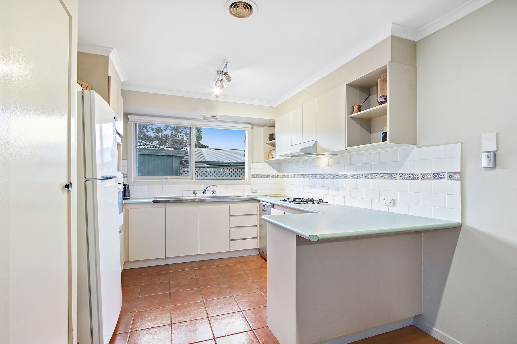 16 Westwood Drive, Bayswater North - Thumbnail 6