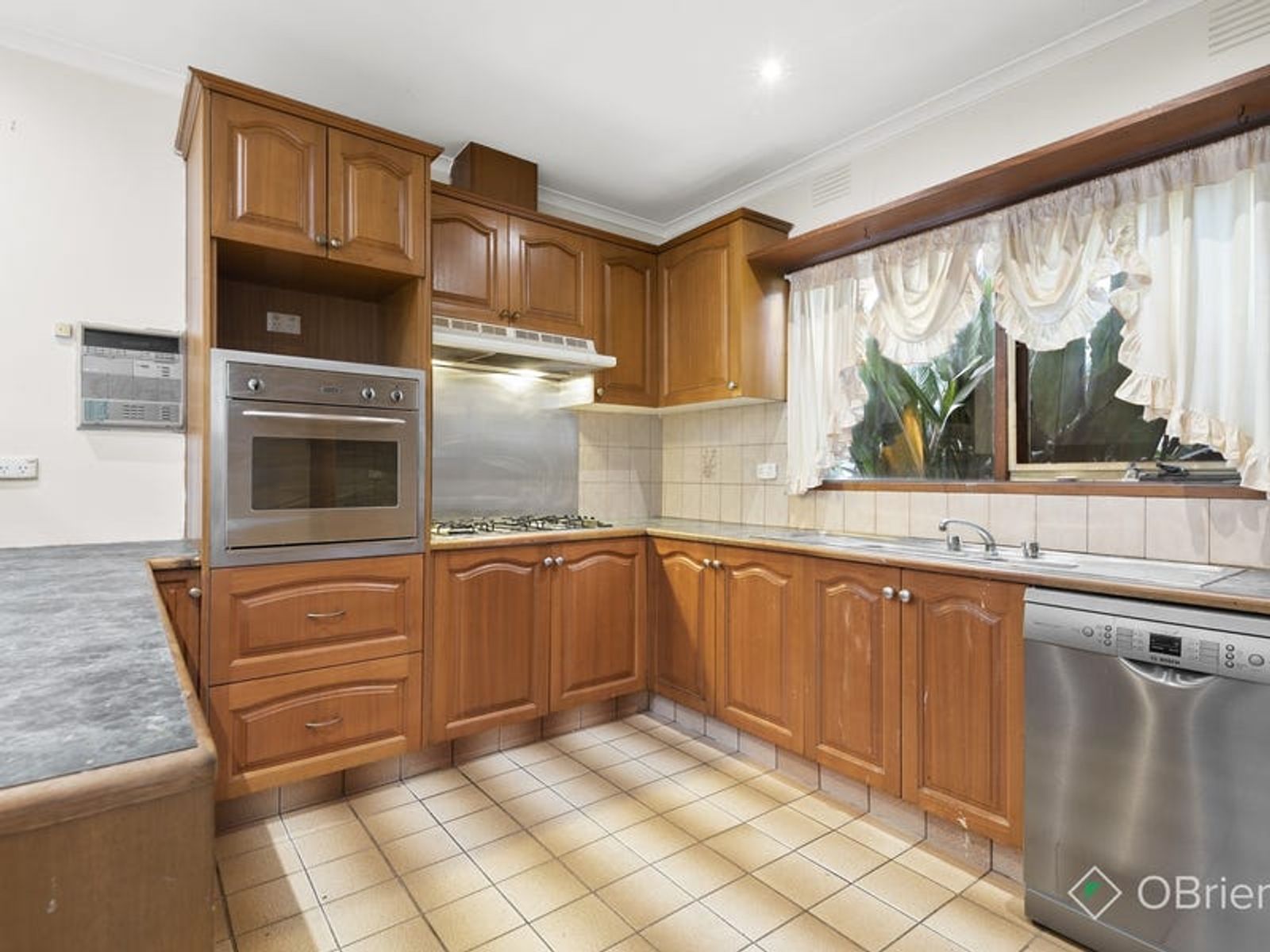8 Costello Court, Endeavour Hills, VIC 3802, Endeavour Hills - Thumbnail 4