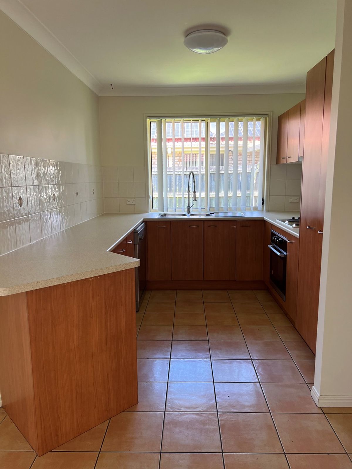 12 Clayton Court, Crestmead QLD 4132, Crestmead - Thumbnail 2
