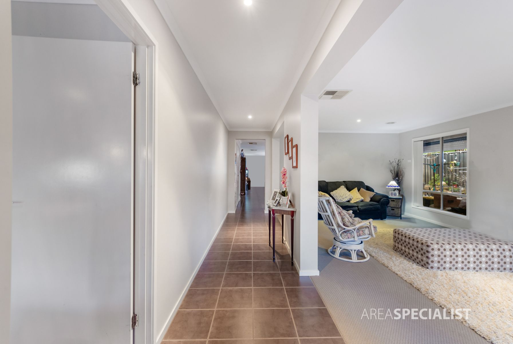 24 Broadwater Street, Manor Lakes VIC 3024, Manor Lakes - Thumbnail 4