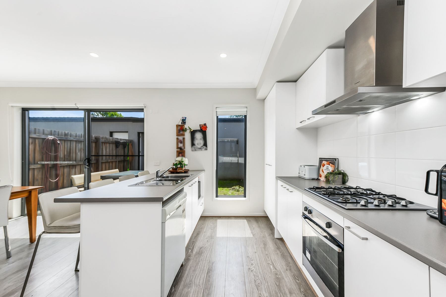 8 Supplejack Walk, Cranbourne North, VIC 3977, Cranbourne North - Thumbnail 6