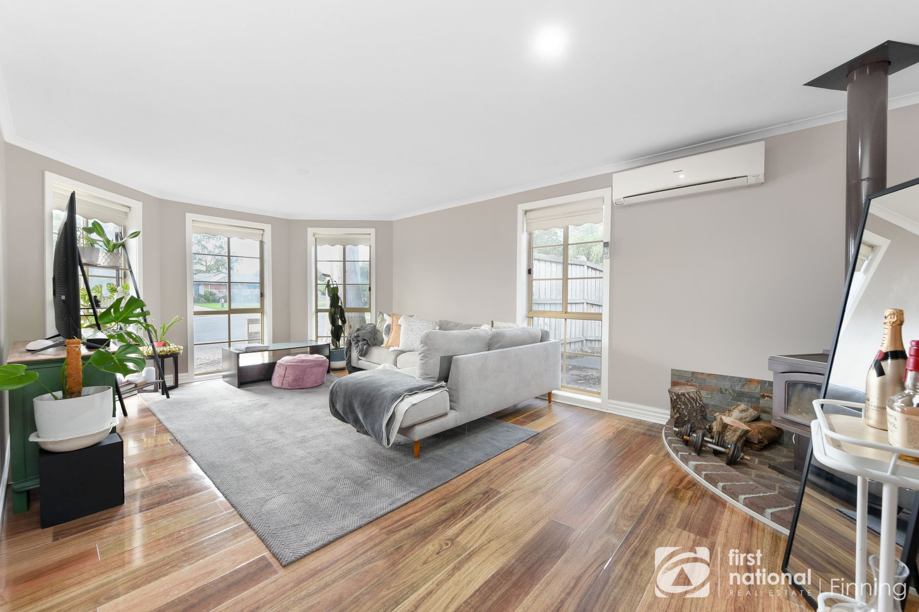 1 Lawson Close, Cranbourne VIC 3977, Cranbourne - Thumbnail 3