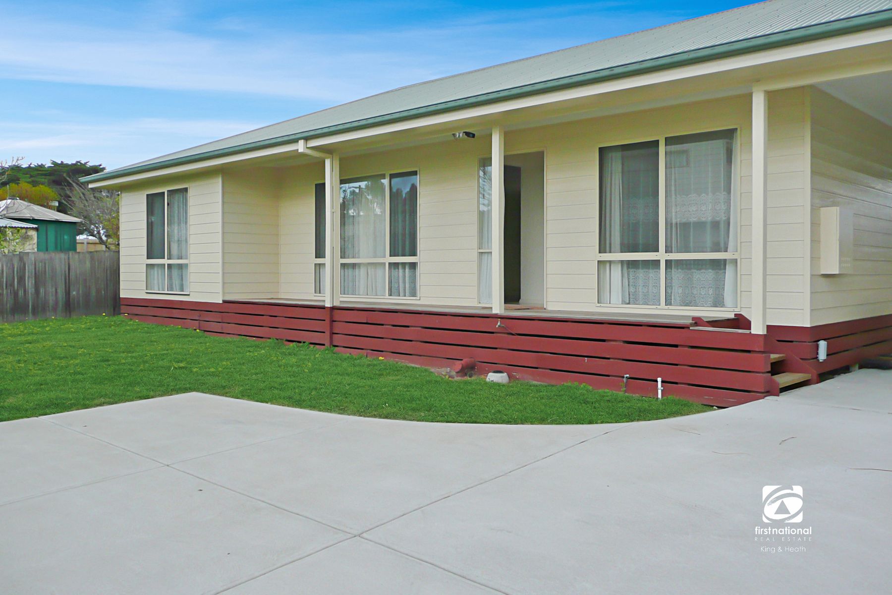 2/4 Eagle Point Road, Eagle Point VIC 3878