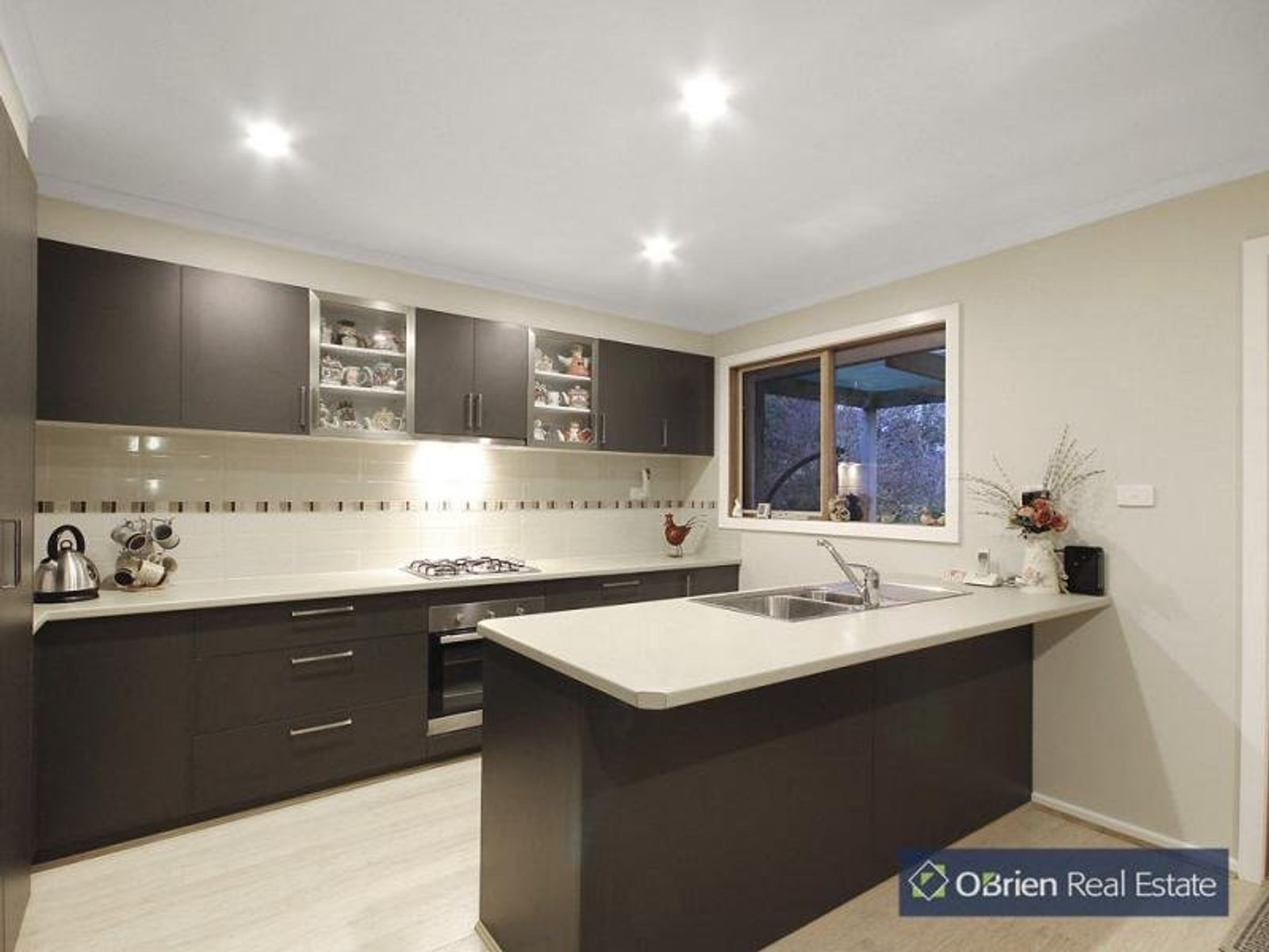 7 Bittern Drive, Endeavour Hills, VIC 3802, Endeavour Hills - Thumbnail 2