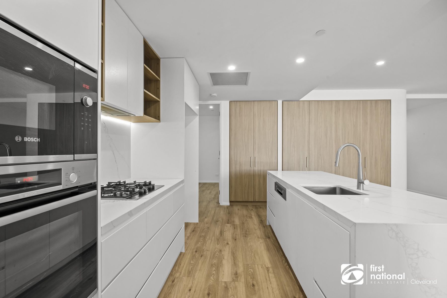 206/17 Passage Street, Cleveland QLD 4163, Cleveland - Thumbnail 2