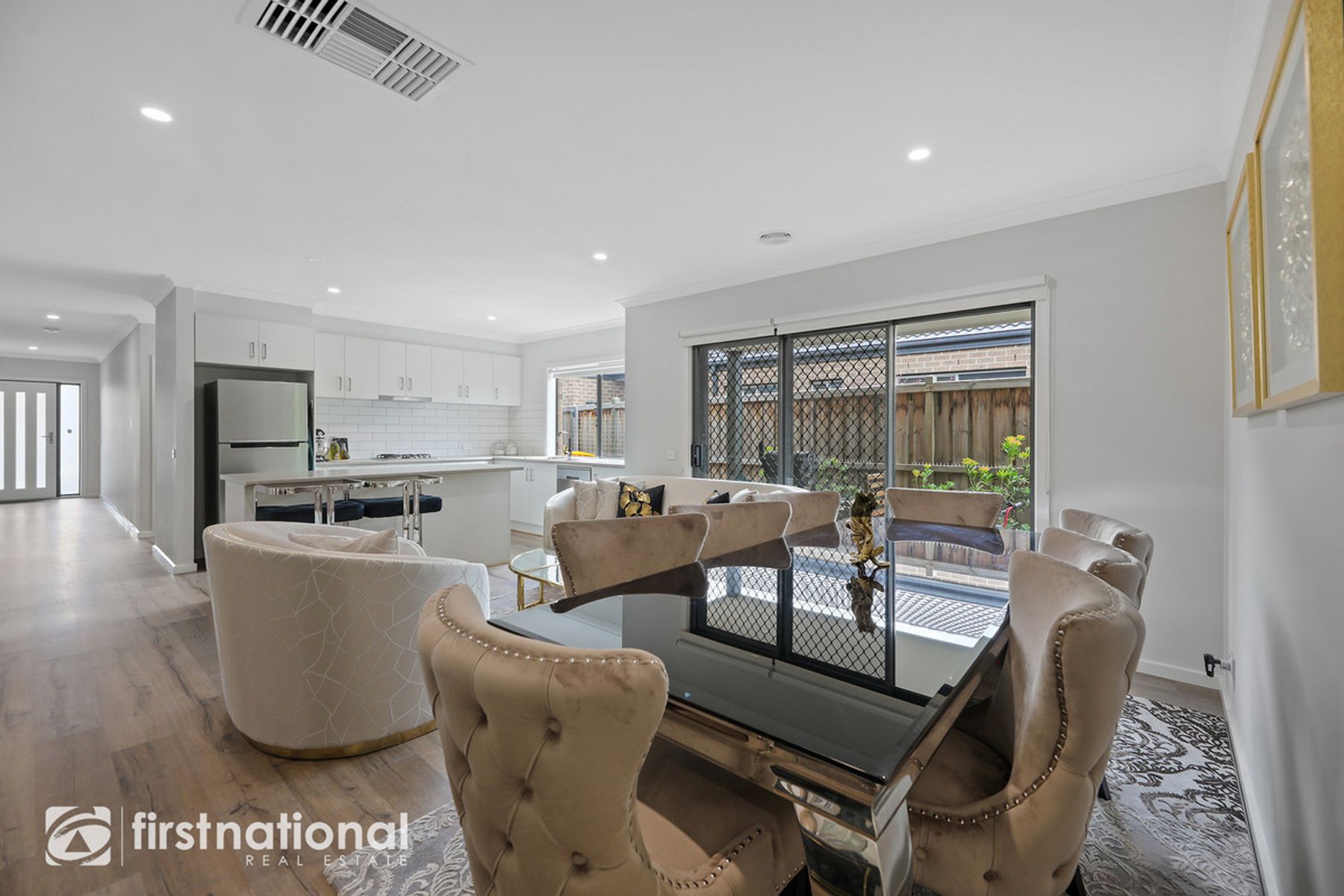 37 Meadowbrook Crescent, Warragul, VIC 3820, Warragul - Thumbnail 2