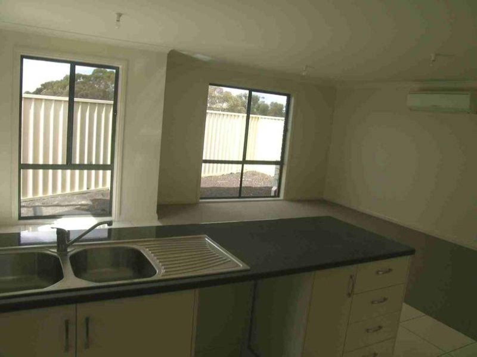 5/9 Lisa Crescent, Mildura - Thumbnail 2