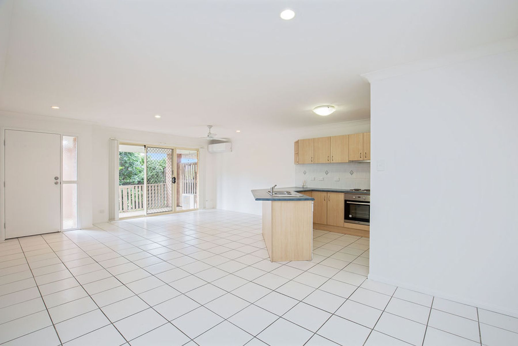 2/6 Kumnick Street, Upper Coomera, QLD 4209, Upper Coomera - Thumbnail 3