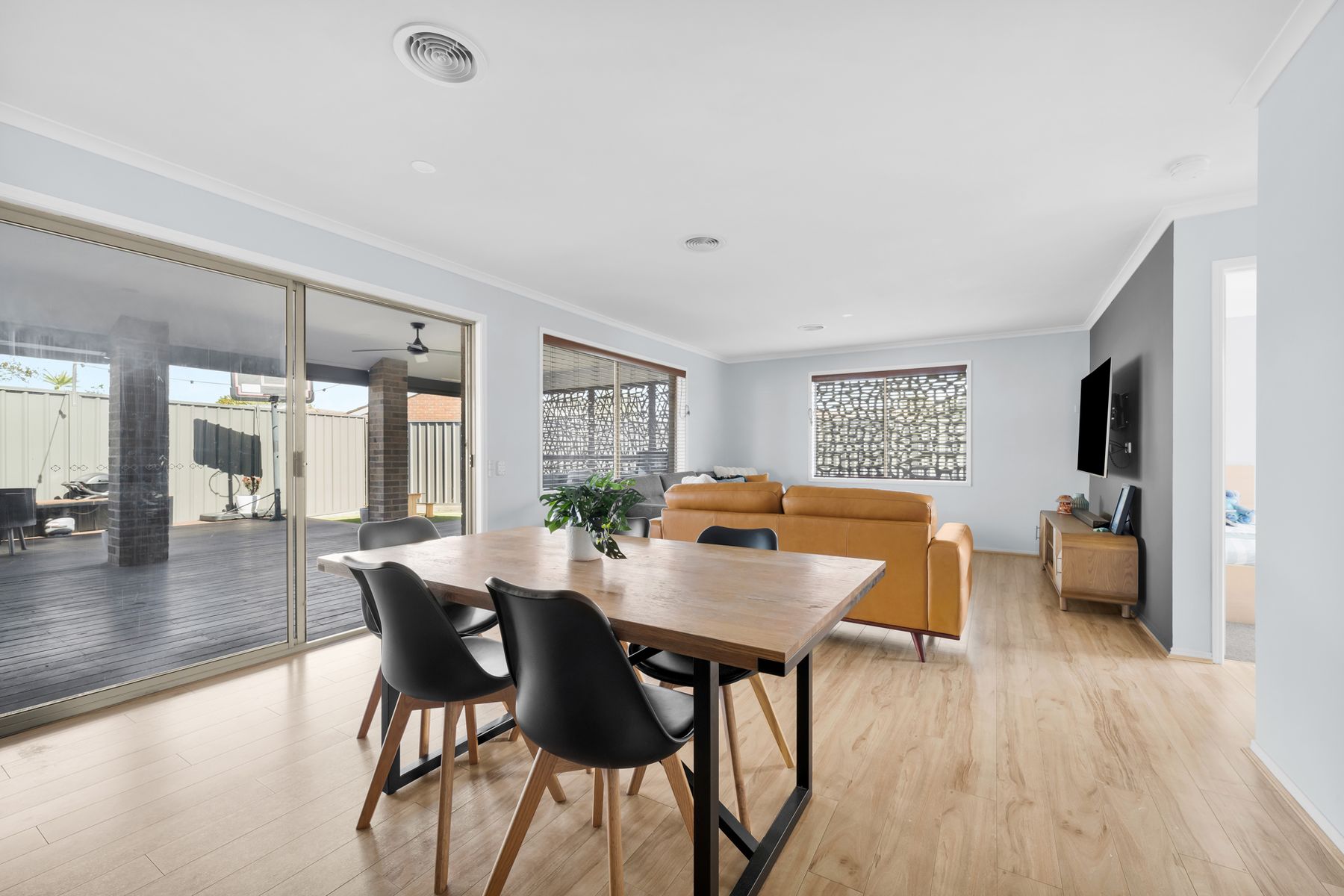 5 Camberwell Drive, Narre Warren, VIC 3805, Narre Warren - Thumbnail 5