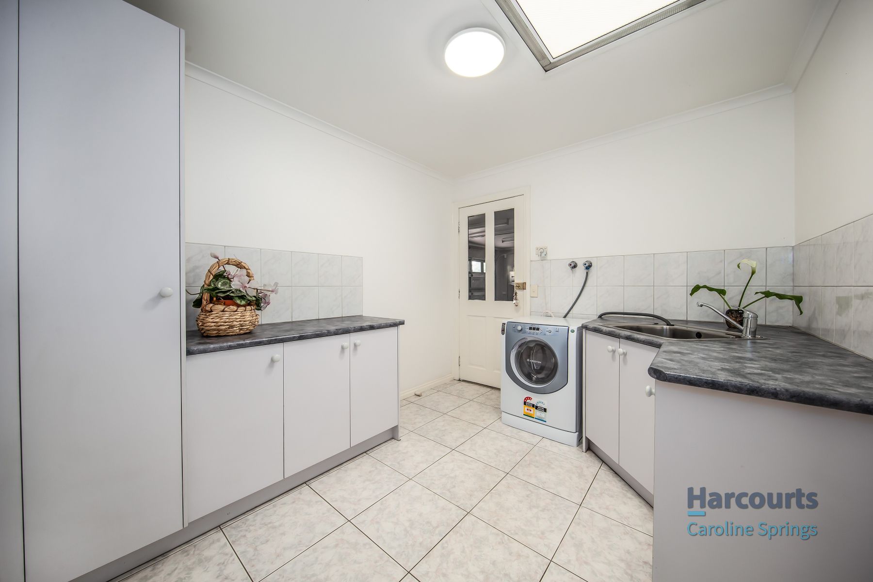 10 Tatman Drive, Altona Meadows, VIC 3028, Altona Meadows - Thumbnail 5
