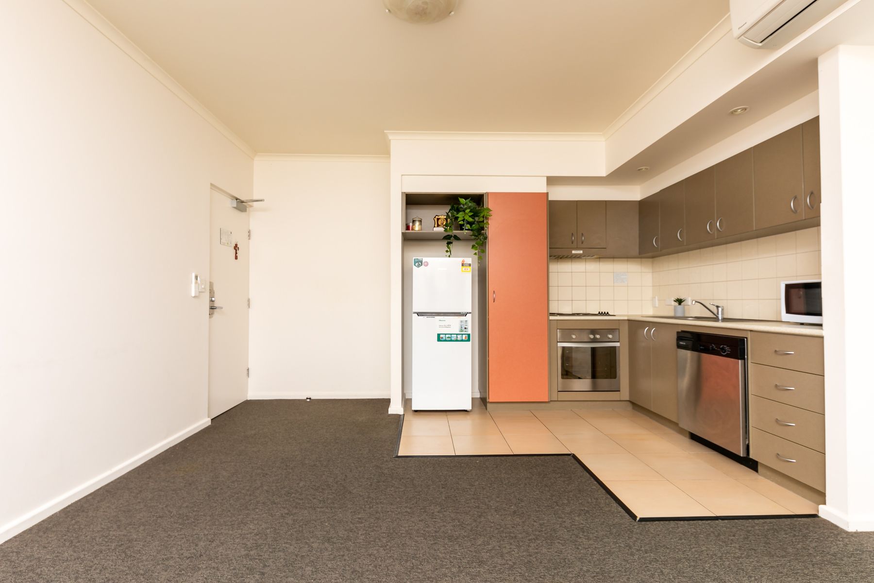 3046/55 Cavenagh Street, Darwin City NT 0800, Darwin City - Thumbnail 6