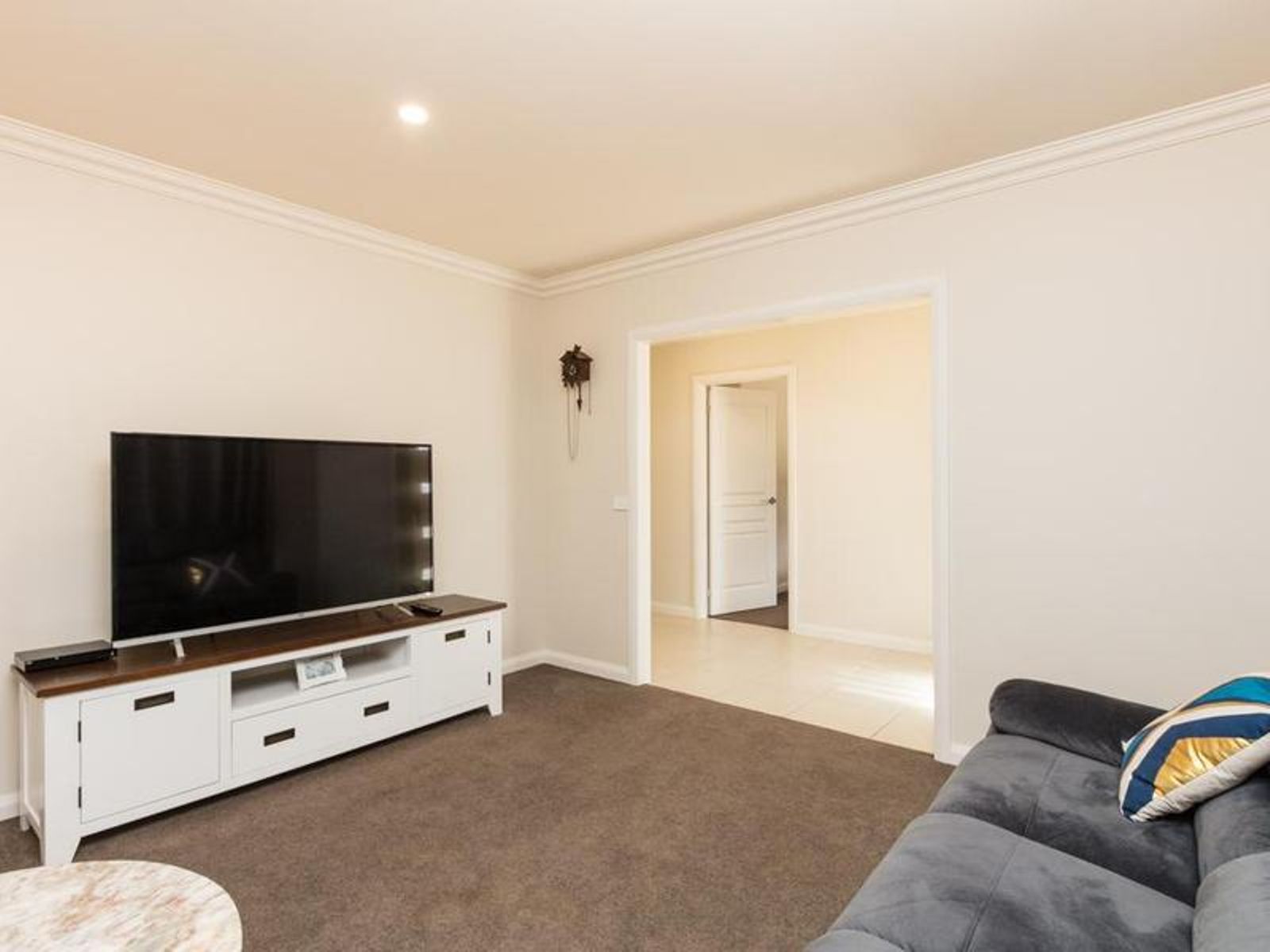 465 Twentieth Street, Cardross - Thumbnail 3
