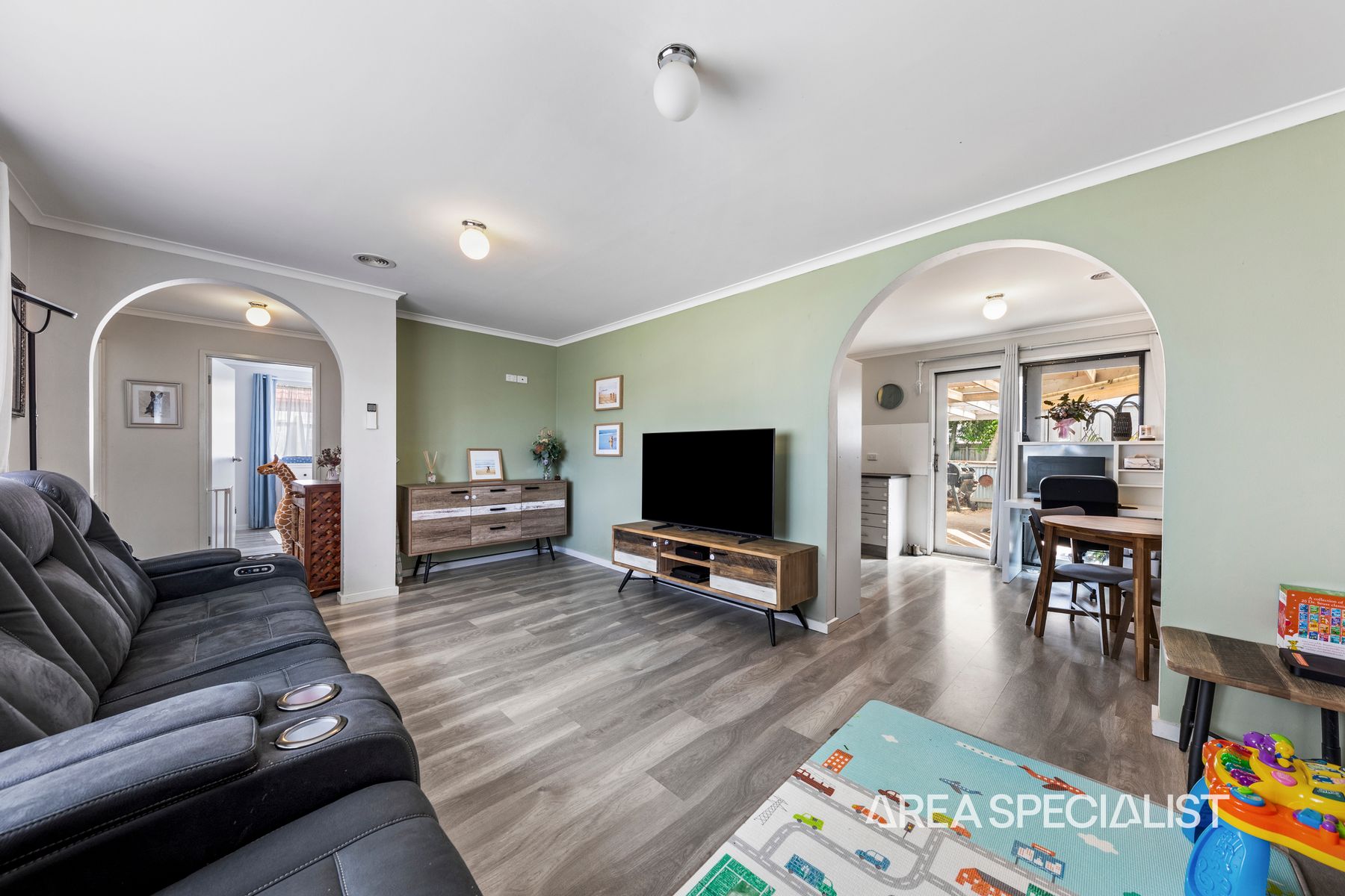 97 Racecourse Road, Pakenham, VIC 3810, Pakenham - Thumbnail 4