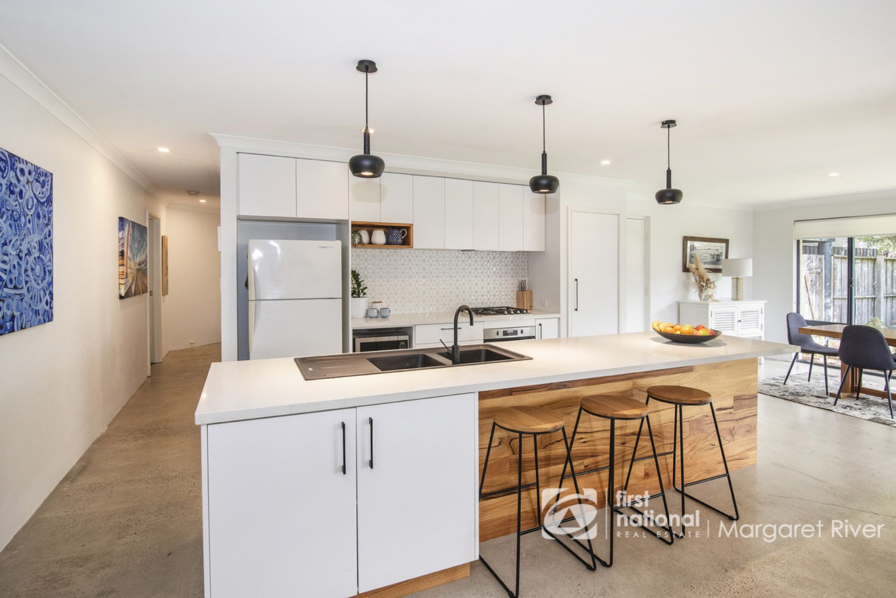 10 The Avenue, Margaret River WA 6285, Margaret River - Thumbnail 2