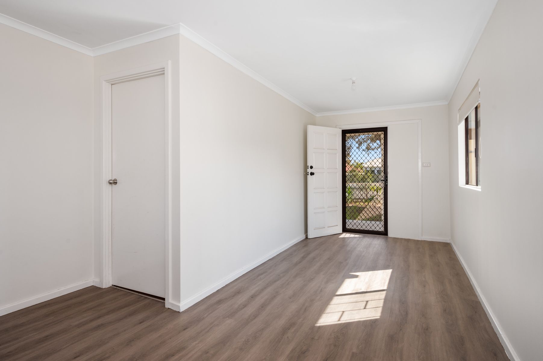 103 Campbell Street, Lamington WA 6430, Lamington - Thumbnail 2
