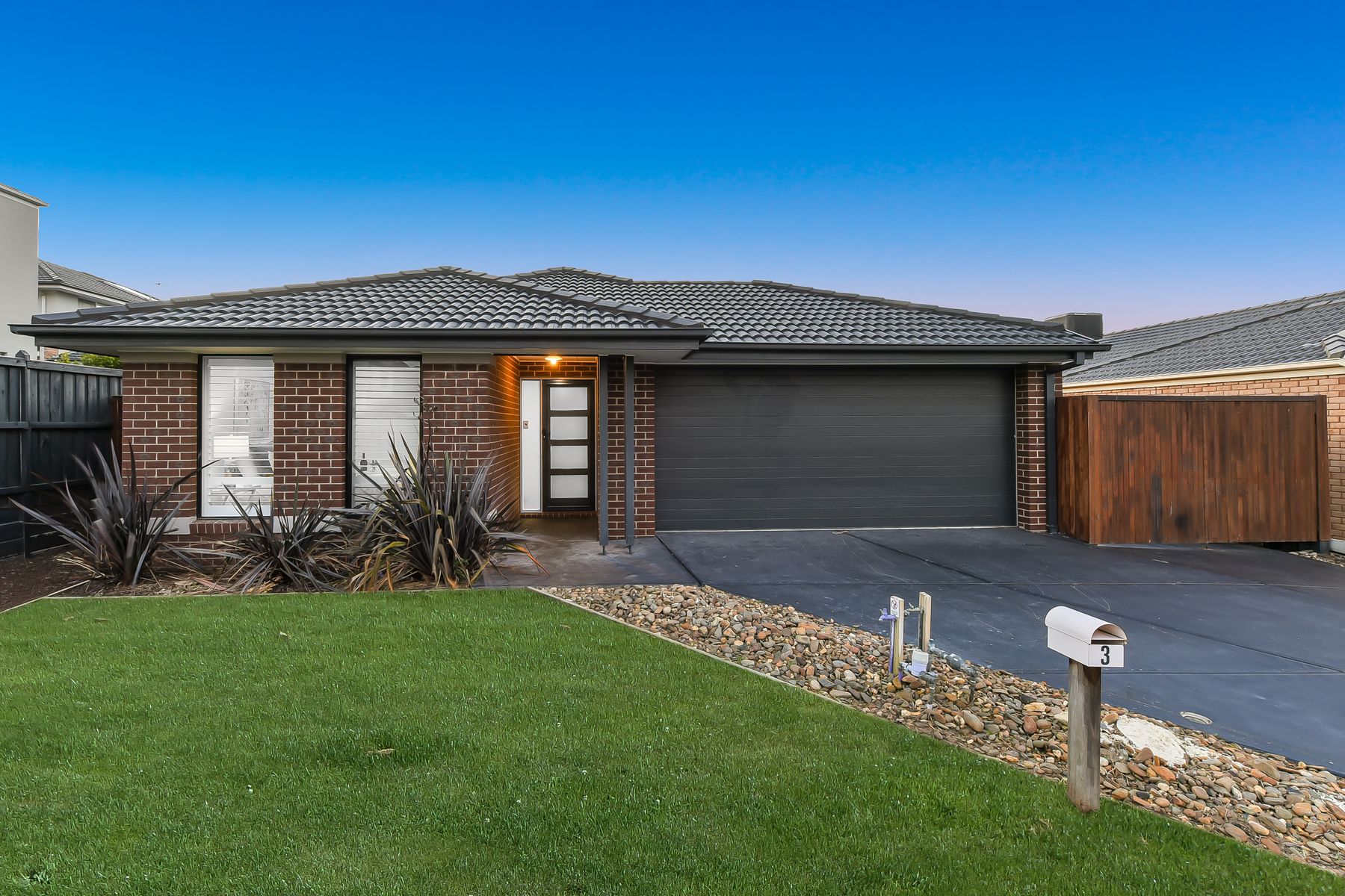 3 Walbrook Drive, Clyde North, VIC 3978, Clyde North - Thumbnail 2
