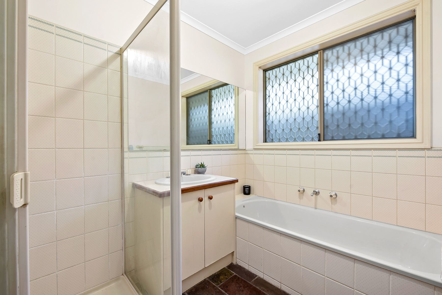 2 Treeby Court, Springvale South, VIC 3172, Springvale South - Thumbnail 7
