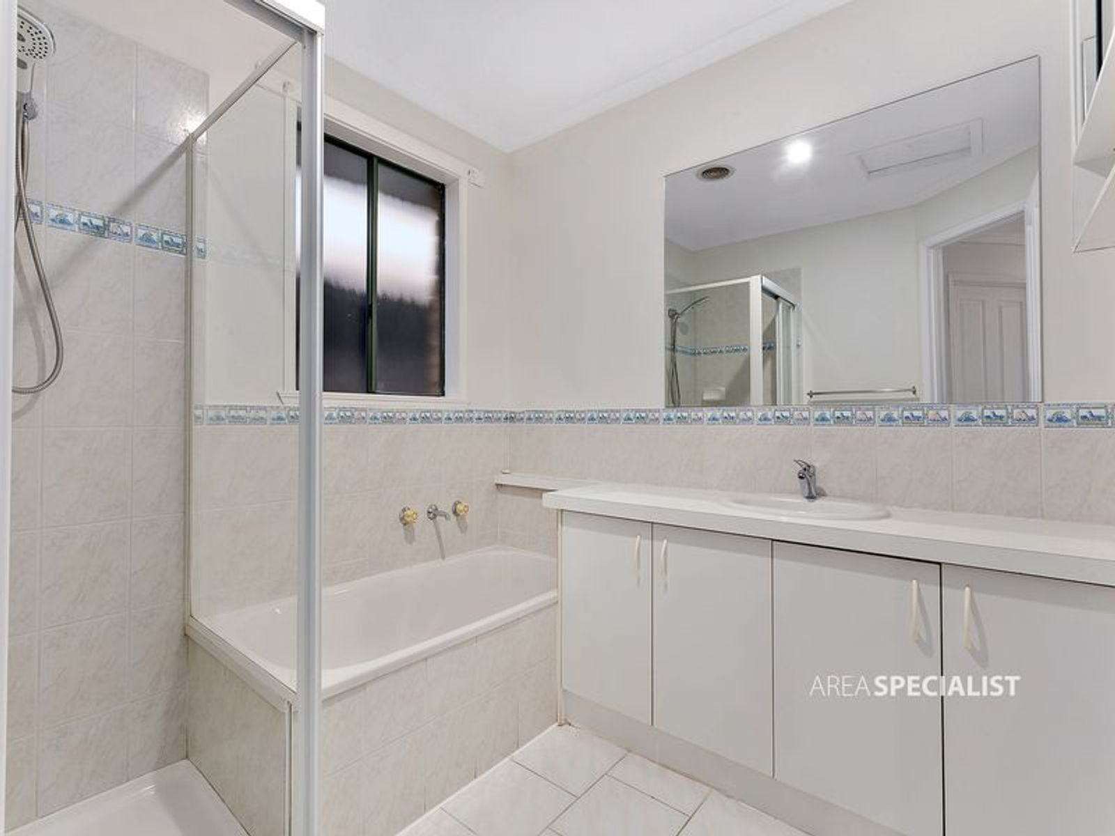 11 Cornwell Crescent, Cranbourne East, VIC 3977, Cranbourne East - Thumbnail 7
