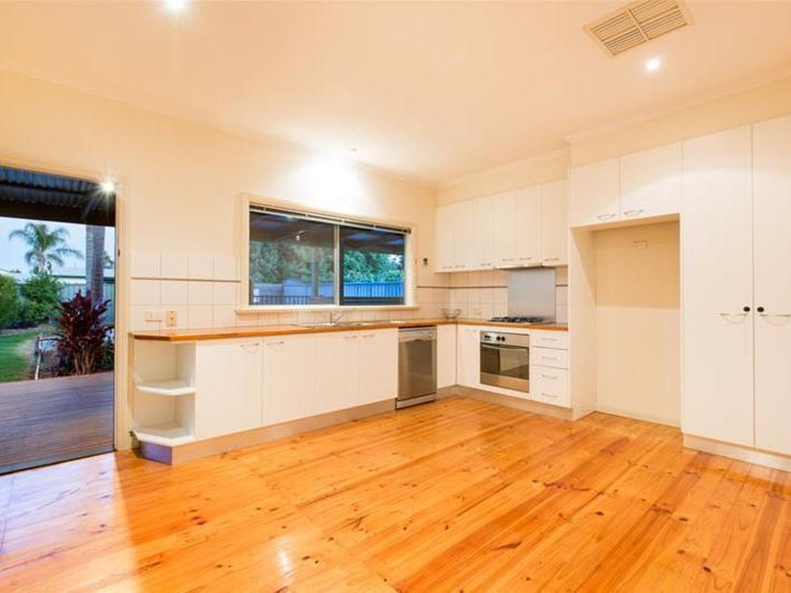 8 Tatra Avenue, Mildura - Thumbnail 4