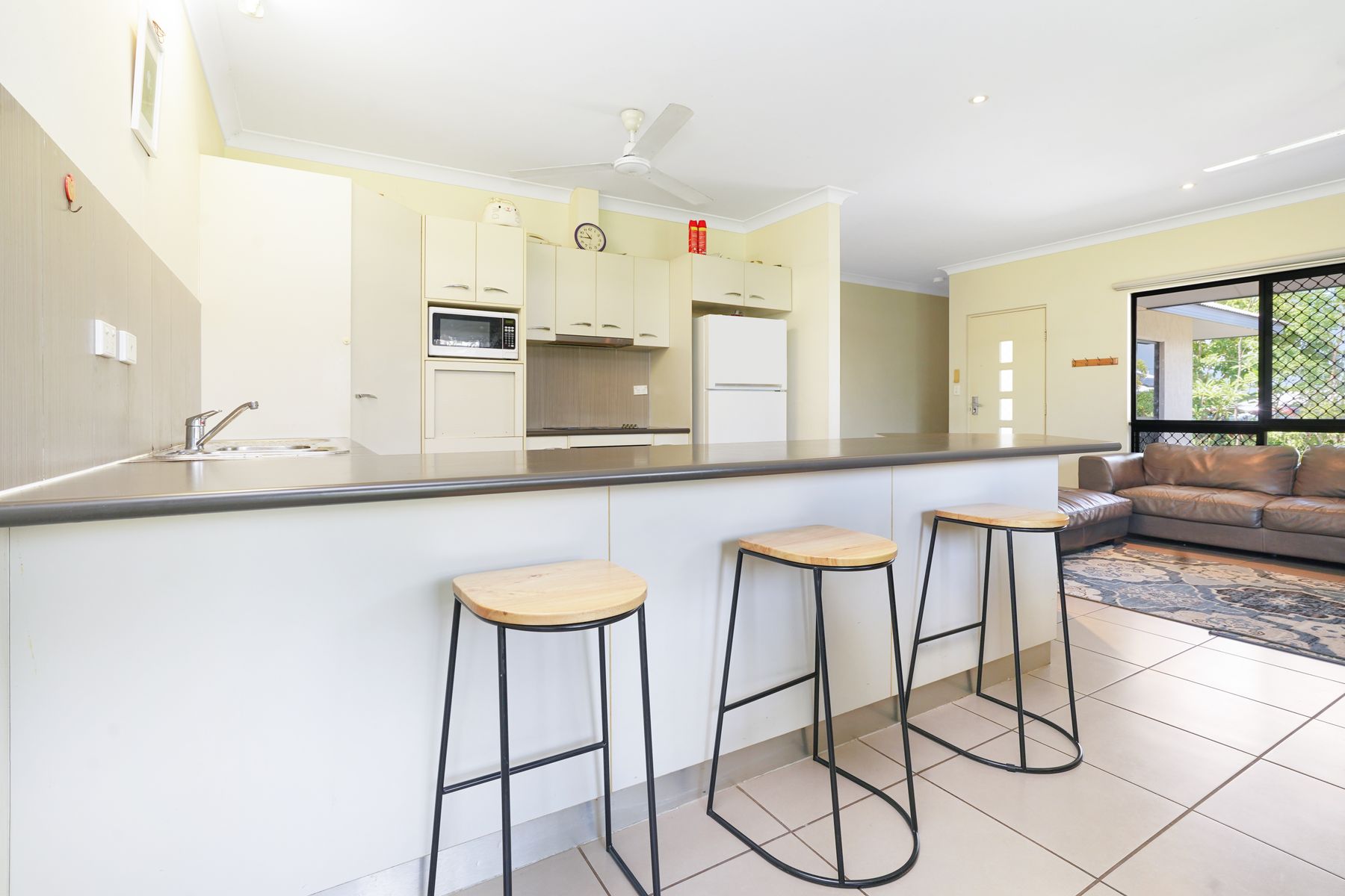 12 Richards Crescent, Rosebery NT 0832, Rosebery - Thumbnail 2