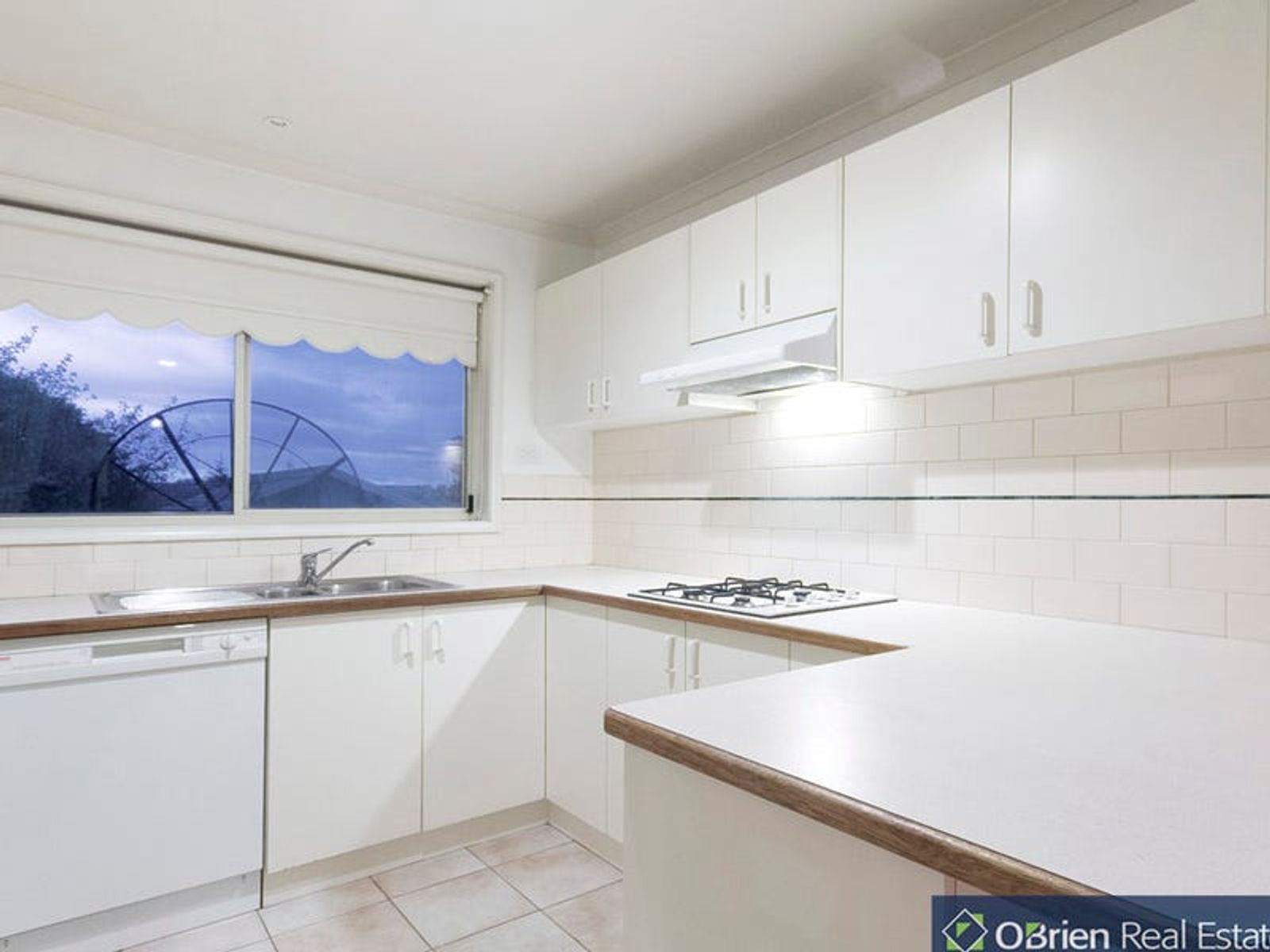 27/8 Montieth Crescent, Endeavour Hills, VIC 3802, Endeavour Hills - Thumbnail 2