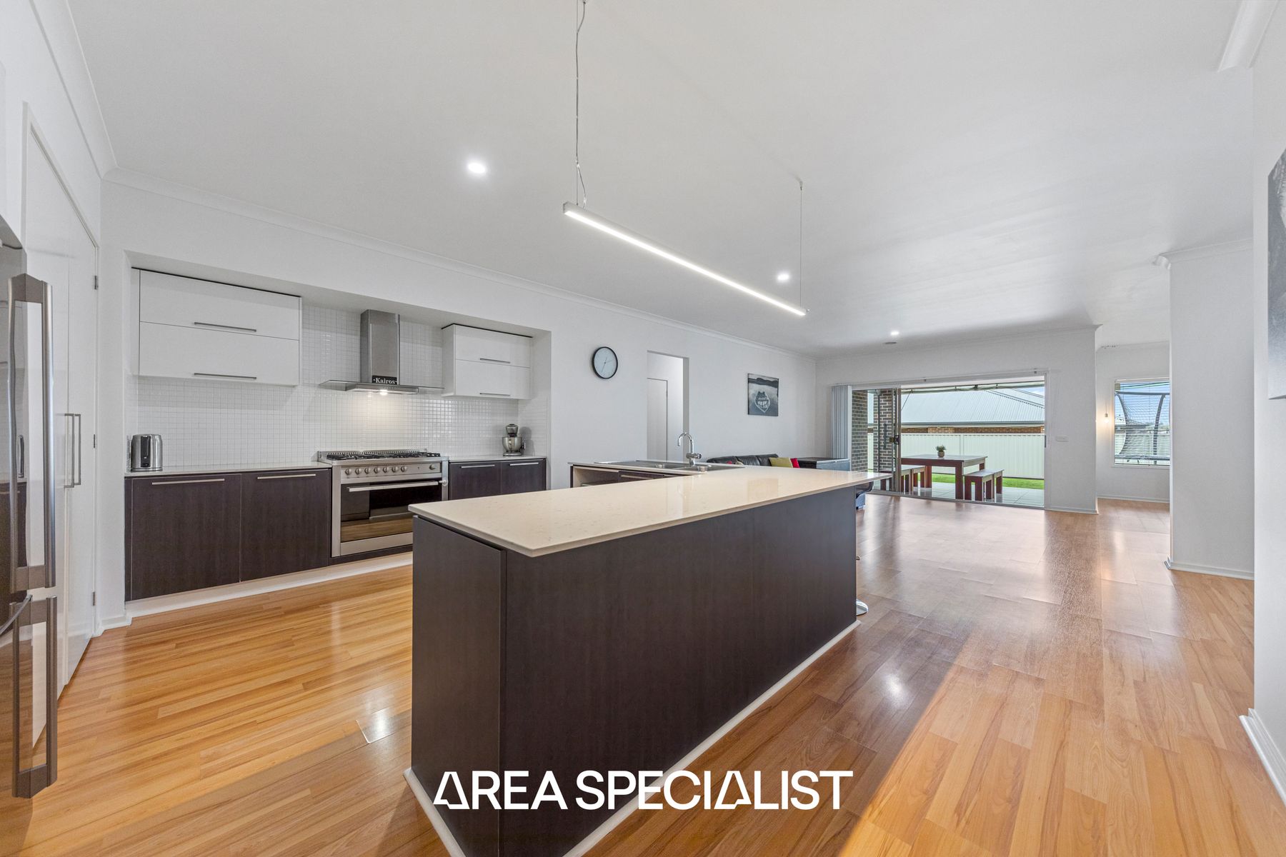 27 The Circuit, Pakenham, VIC 3810, Pakenham - Thumbnail 4