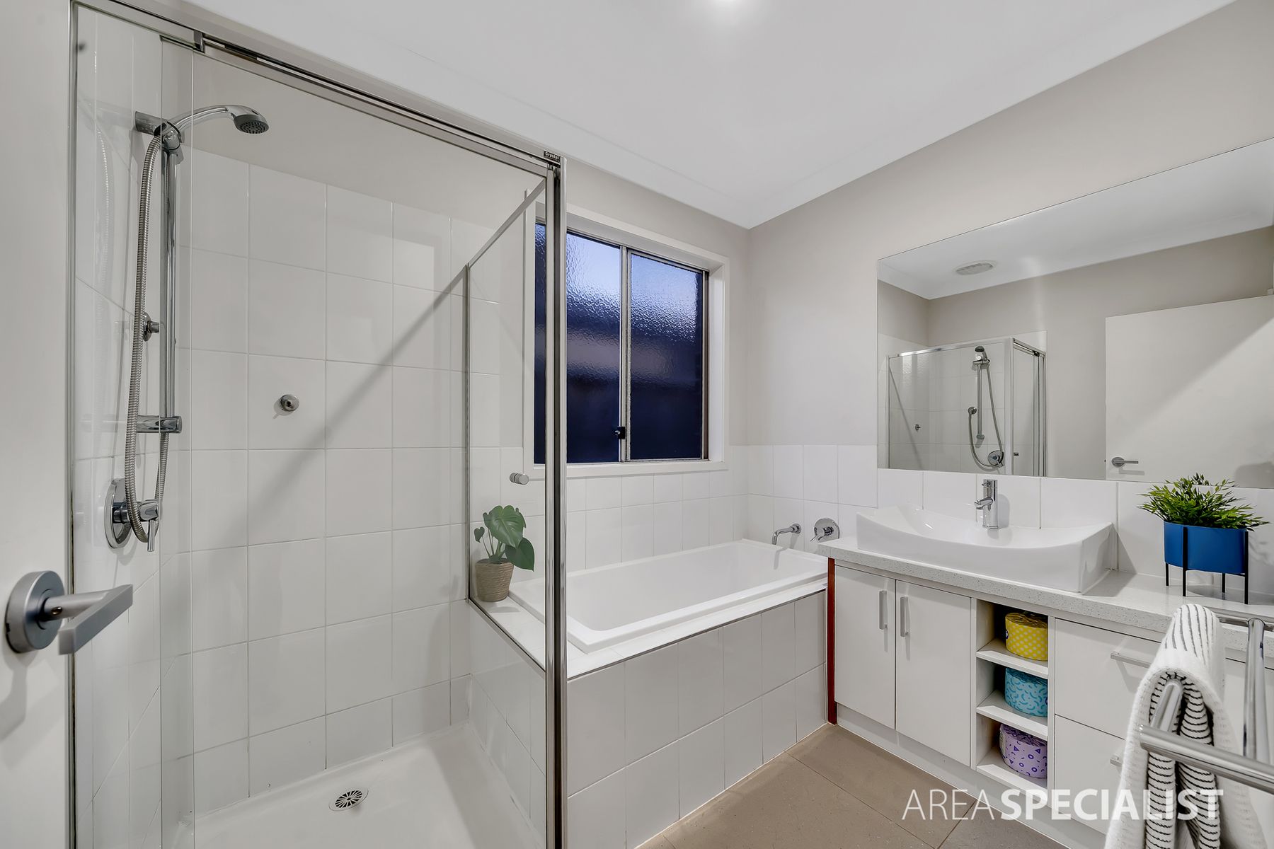 62 Crepe Avenue, Cranbourne West, VIC 3977, Cranbourne West - Thumbnail 5