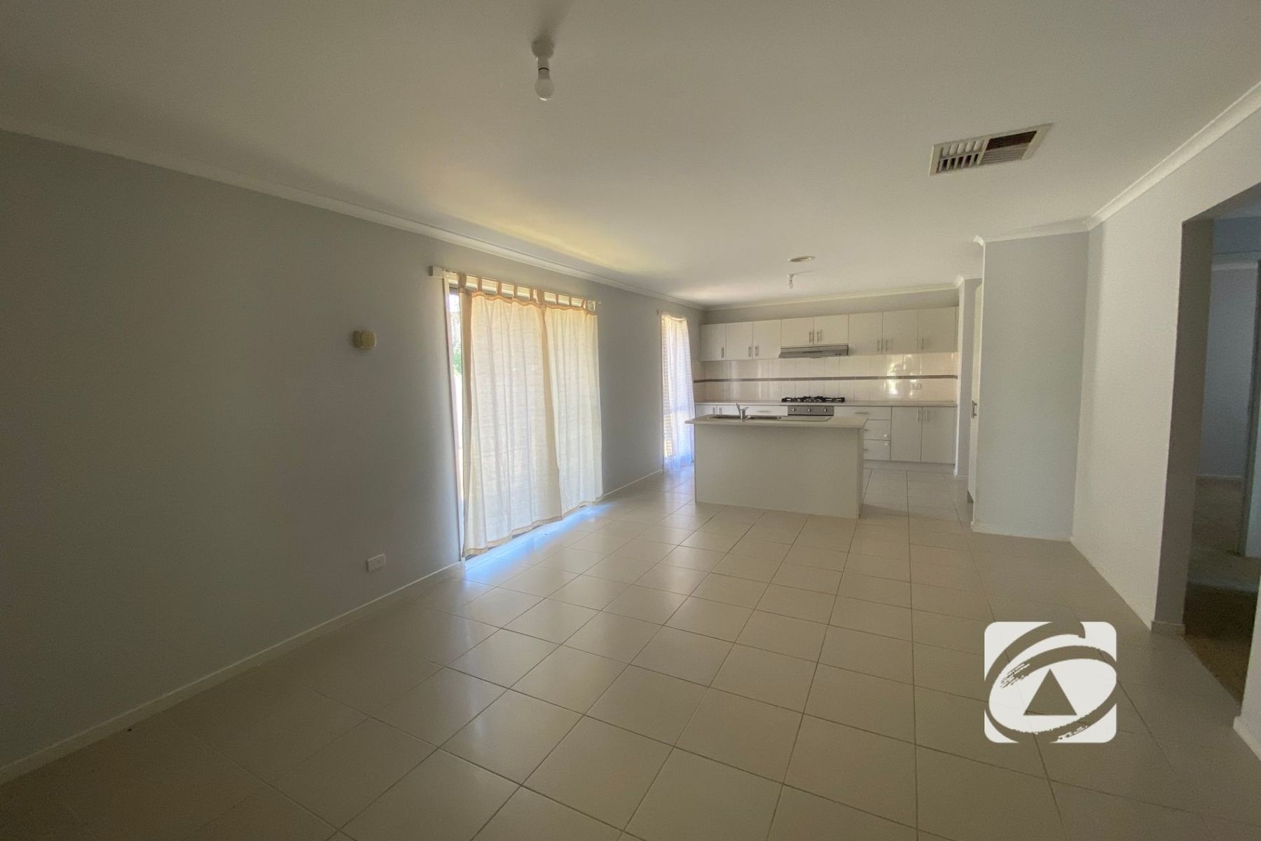 19 Lemon Thyme Way, Lynbrook VIC 3975, Lynbrook - Thumbnail 4