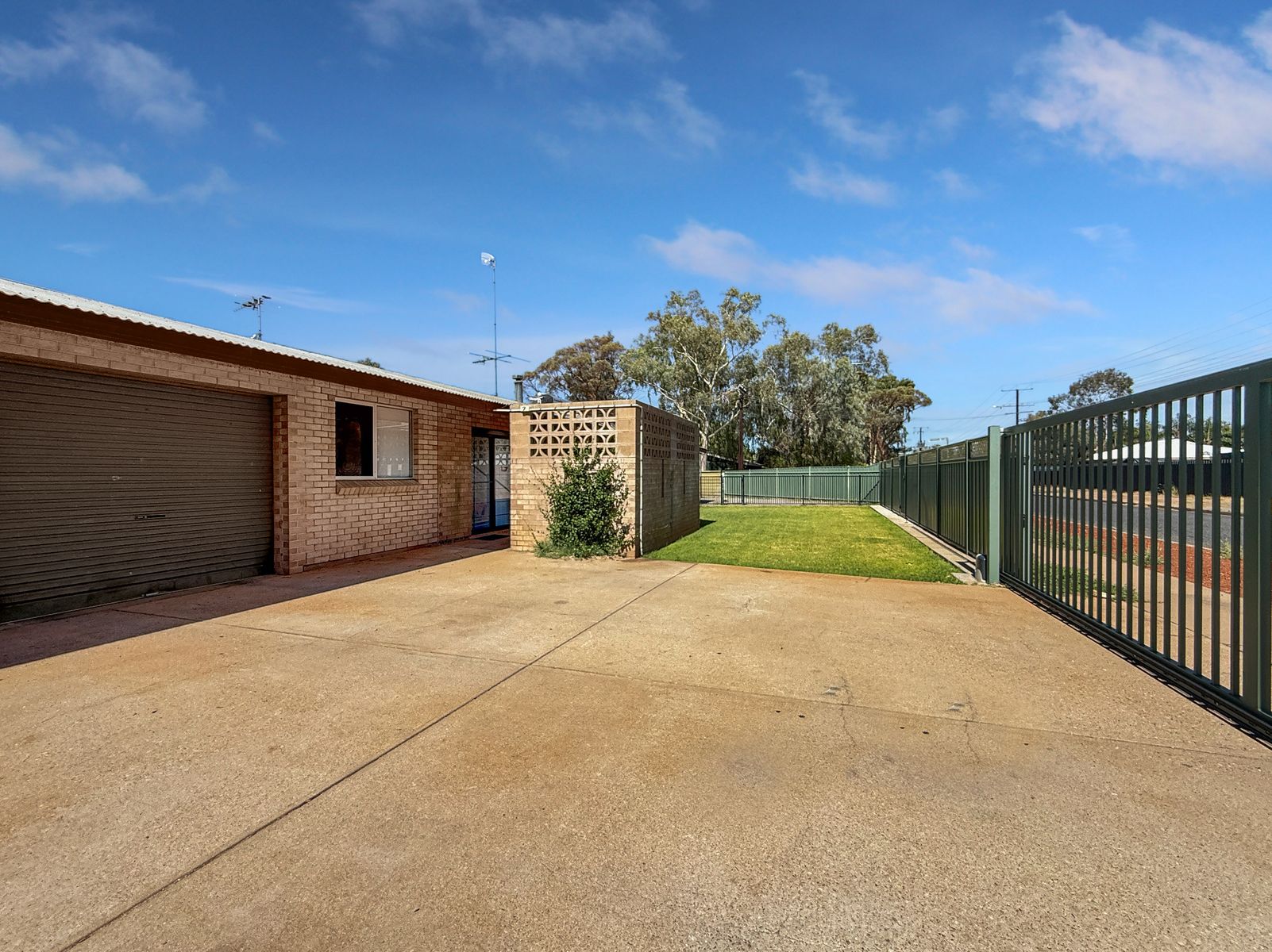 20 TIMBIRA STREET, Braitling NT 0870, Braitling - Thumbnail 2